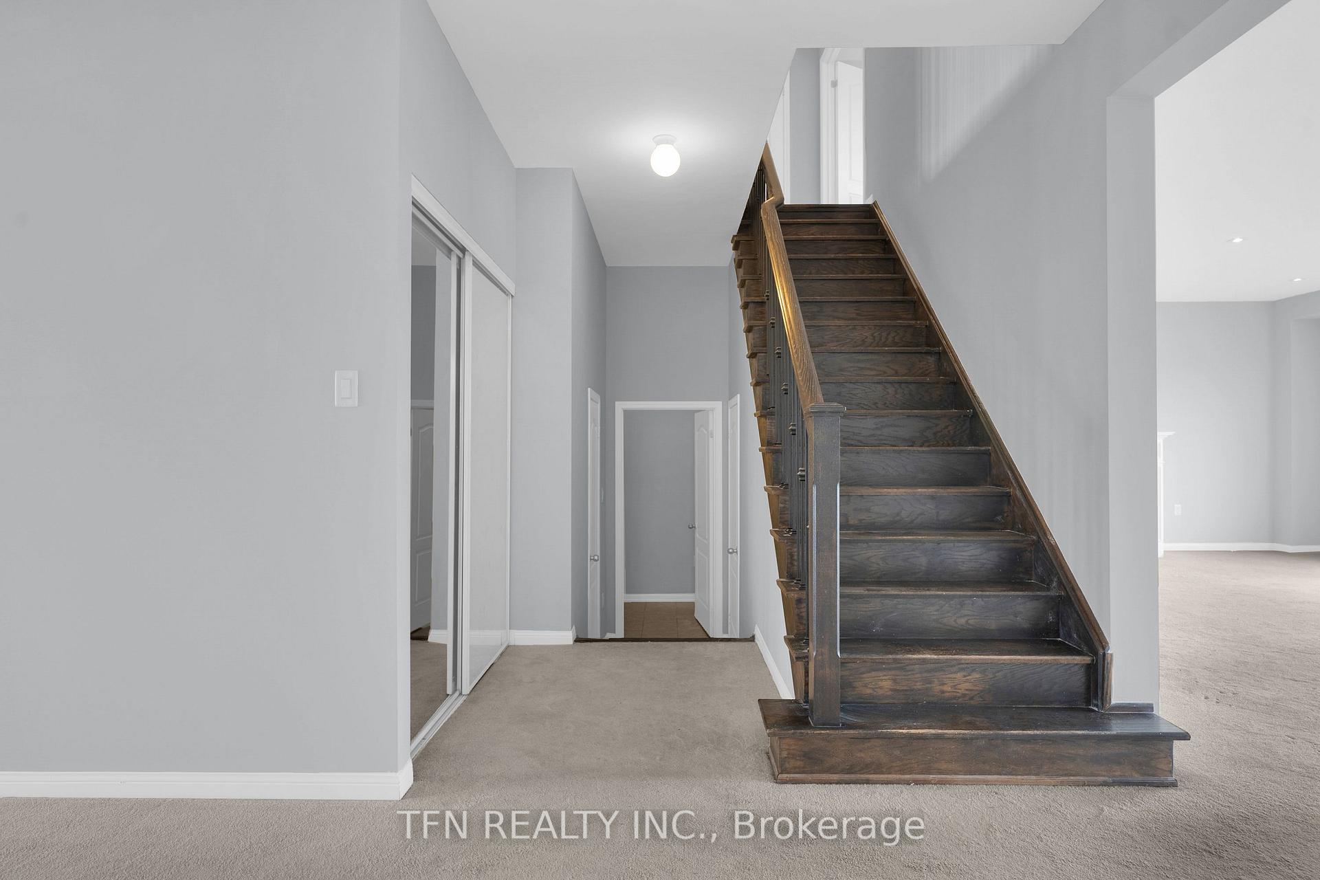 24 Don Hadden Crescent