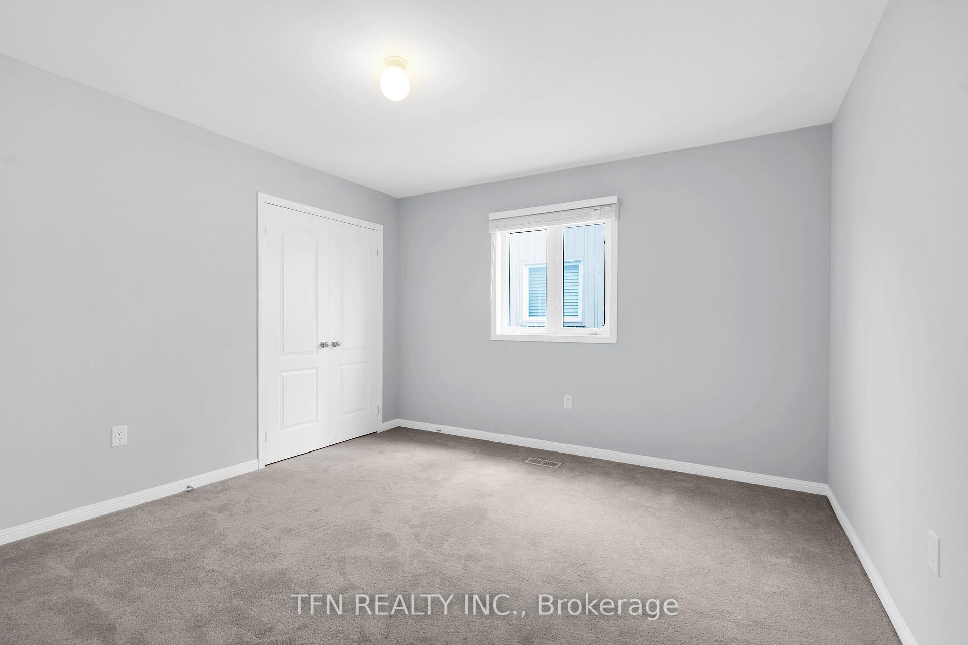24 Don Hadden Crescent