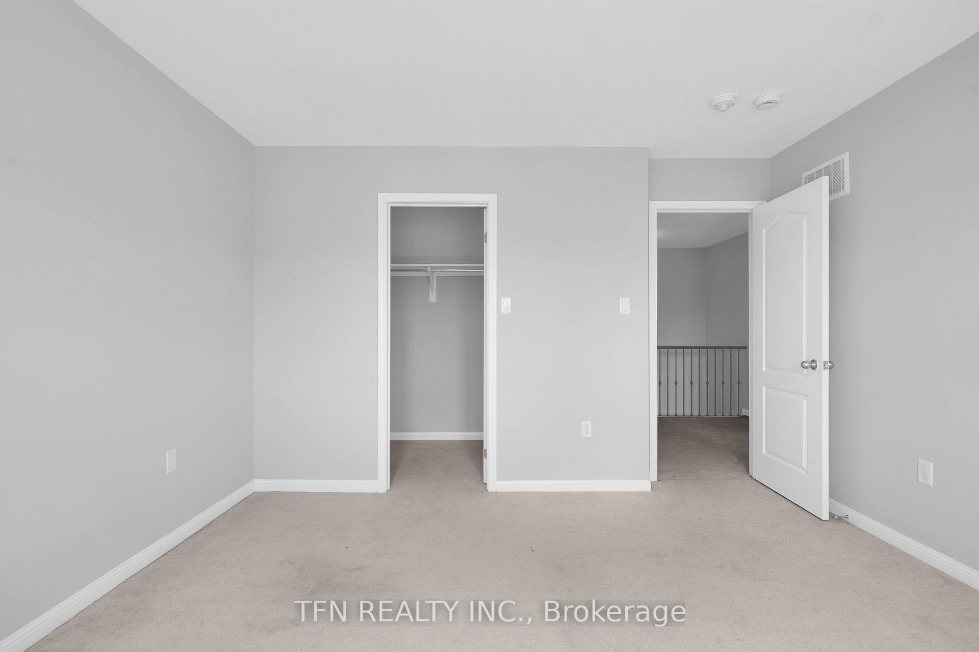 24 Don Hadden Crescent