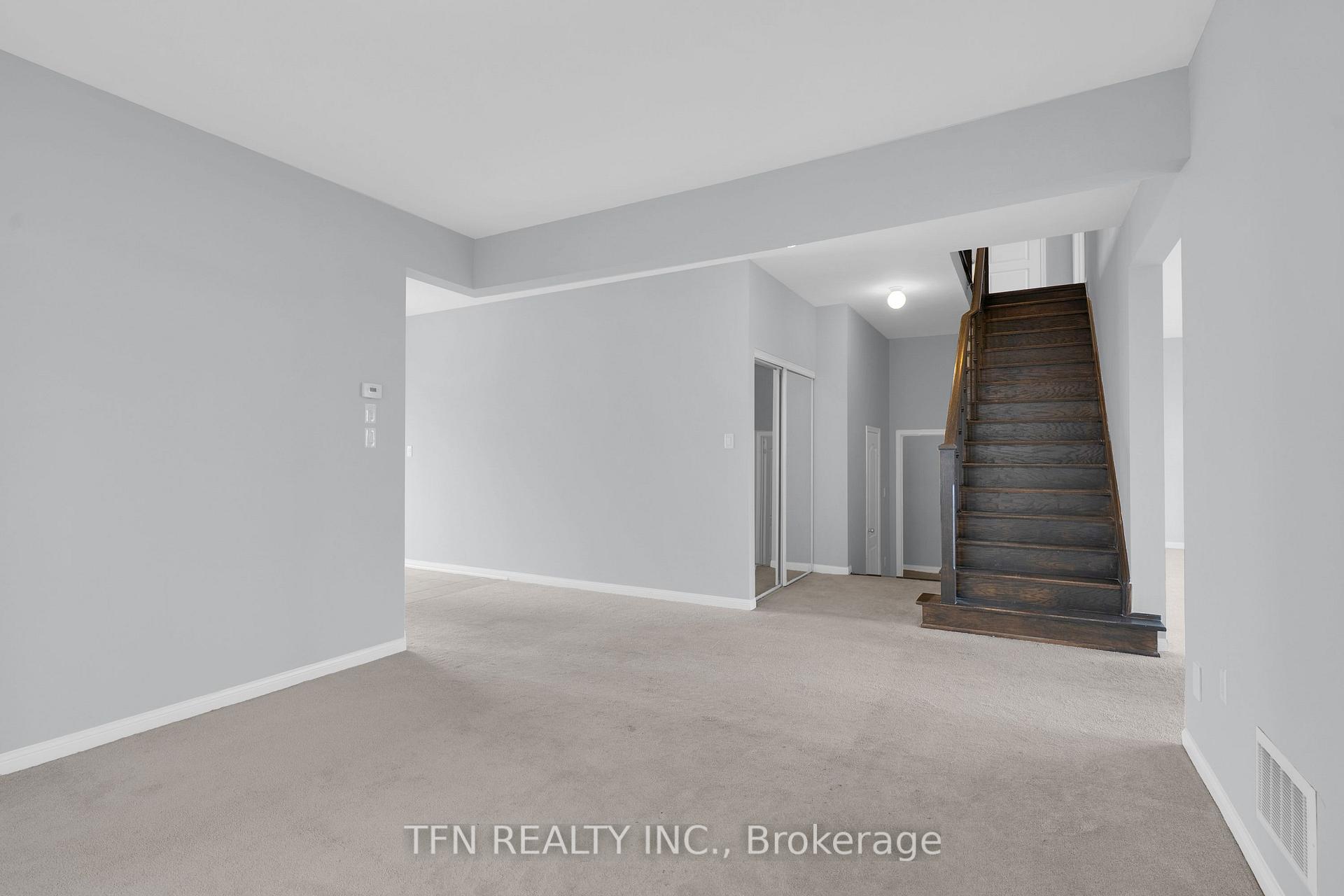 24 Don Hadden Crescent
