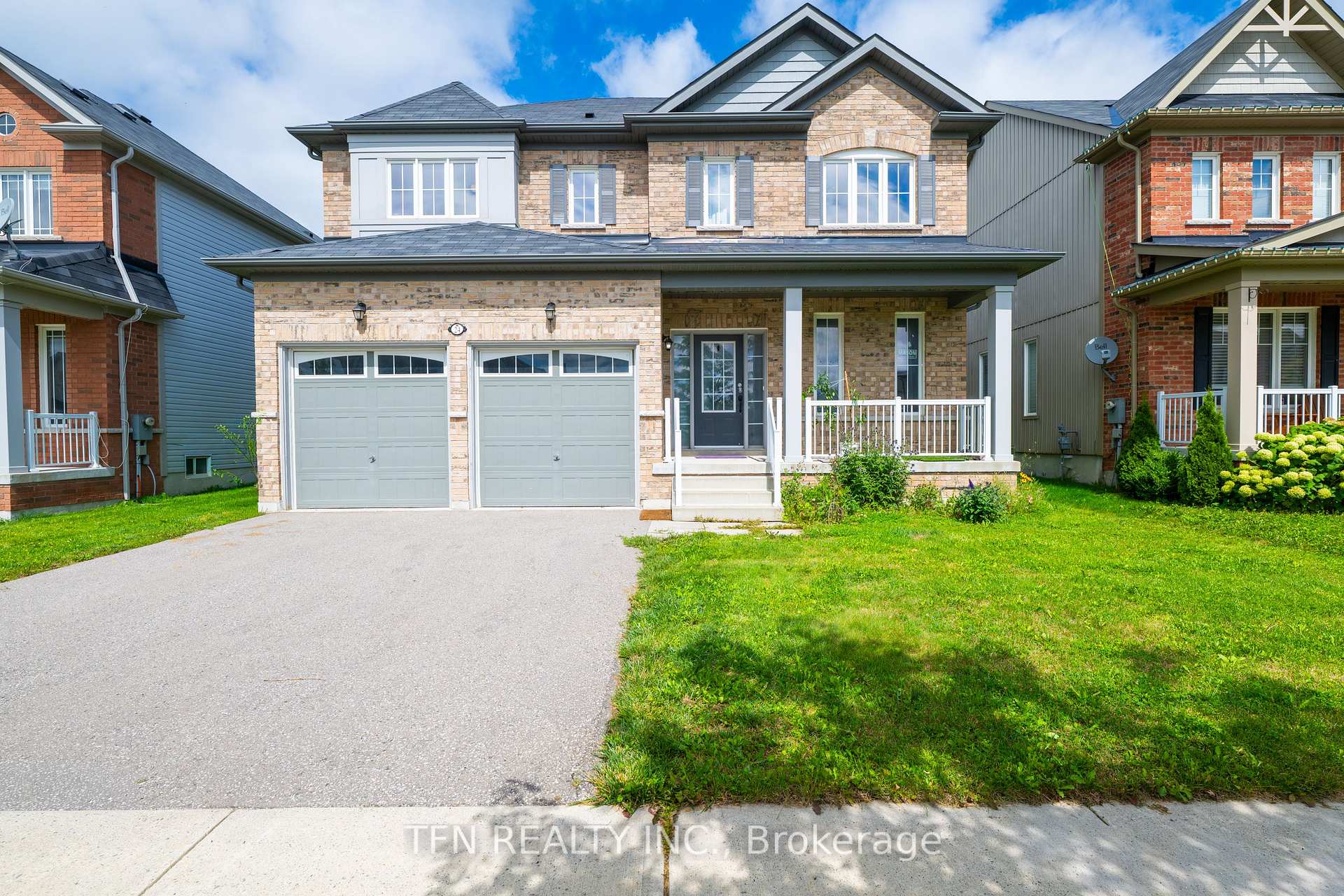 24 Don Hadden Crescent