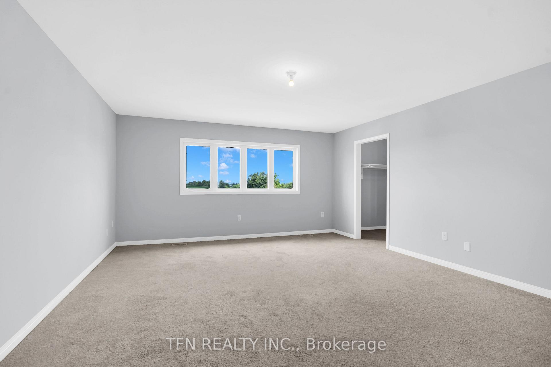 24 Don Hadden Crescent