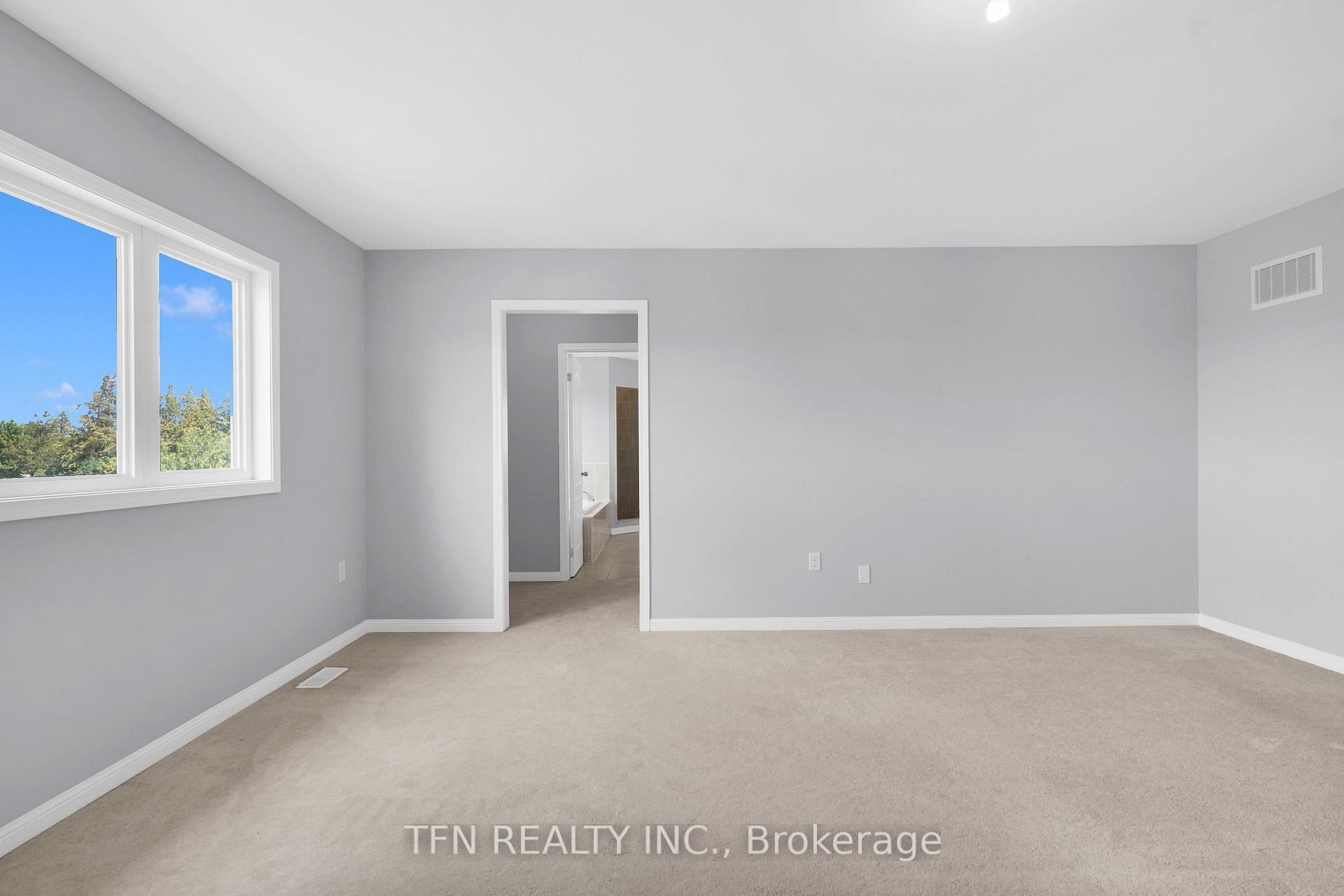 24 Don Hadden Crescent