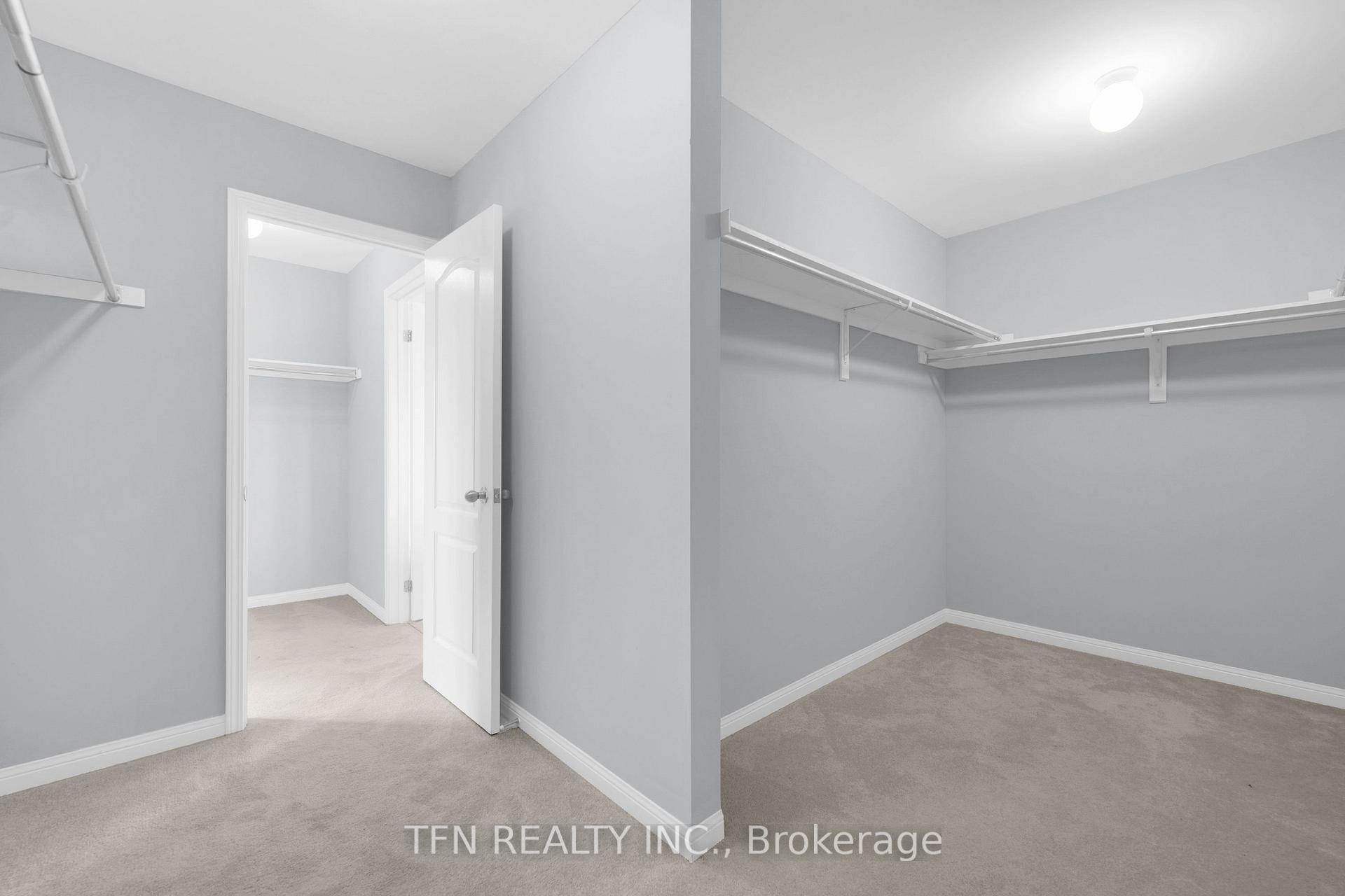 24 Don Hadden Crescent