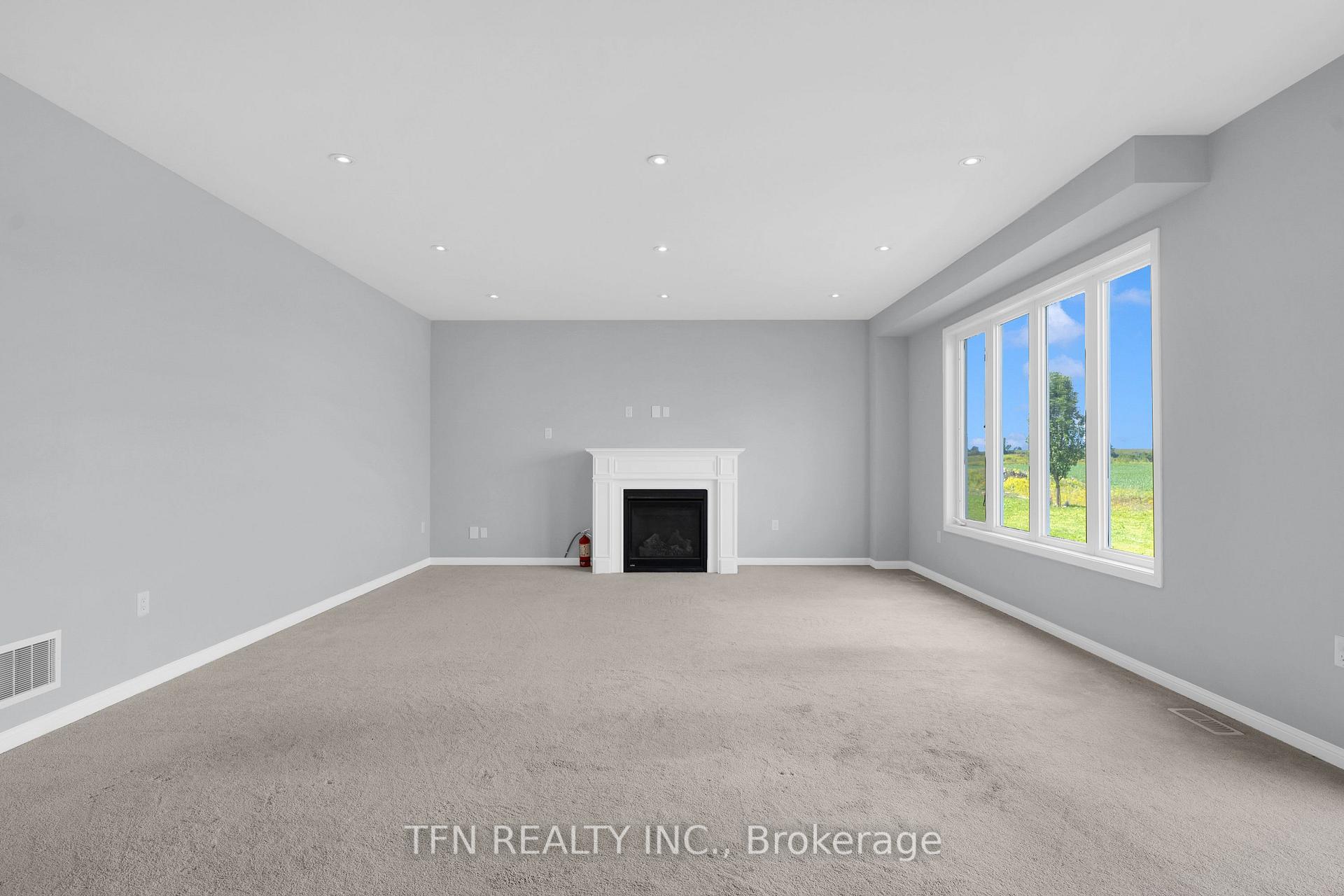 24 Don Hadden Crescent