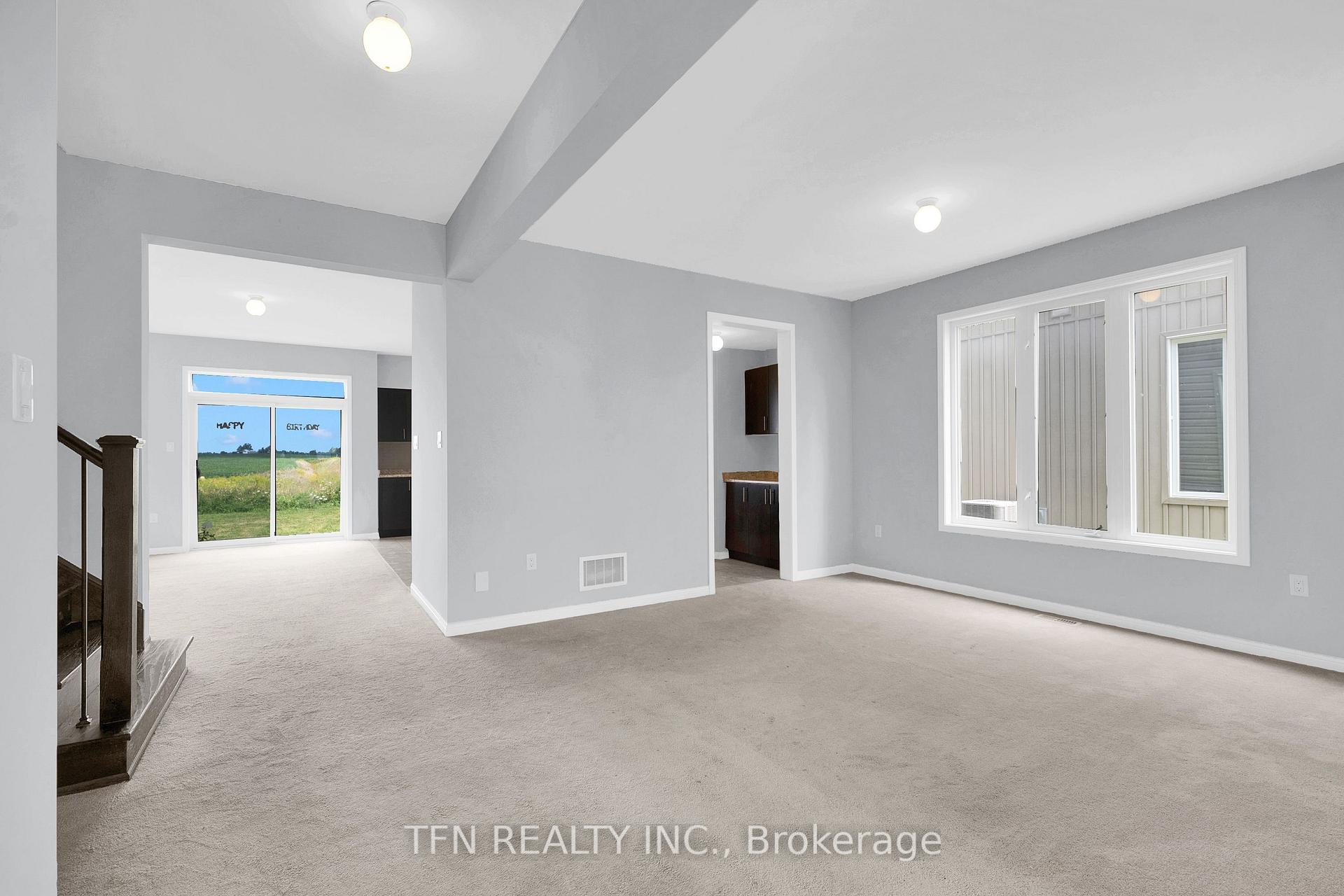 24 Don Hadden Crescent