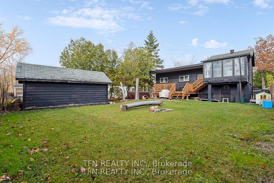 12 Schooner Lane