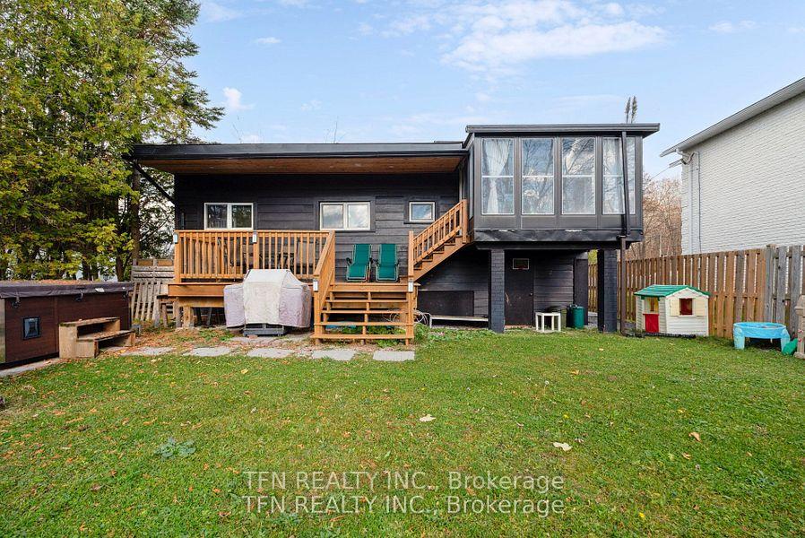 12 Schooner Lane