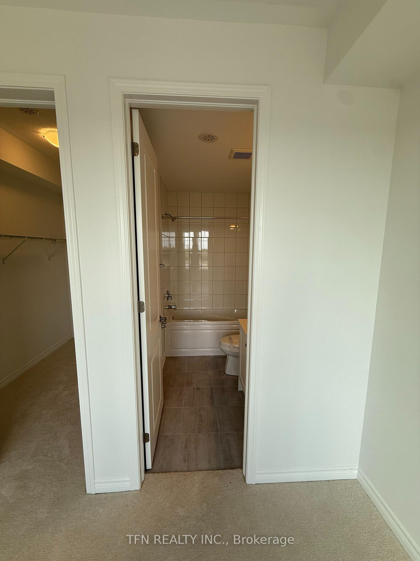 26 Pearen Lane N
