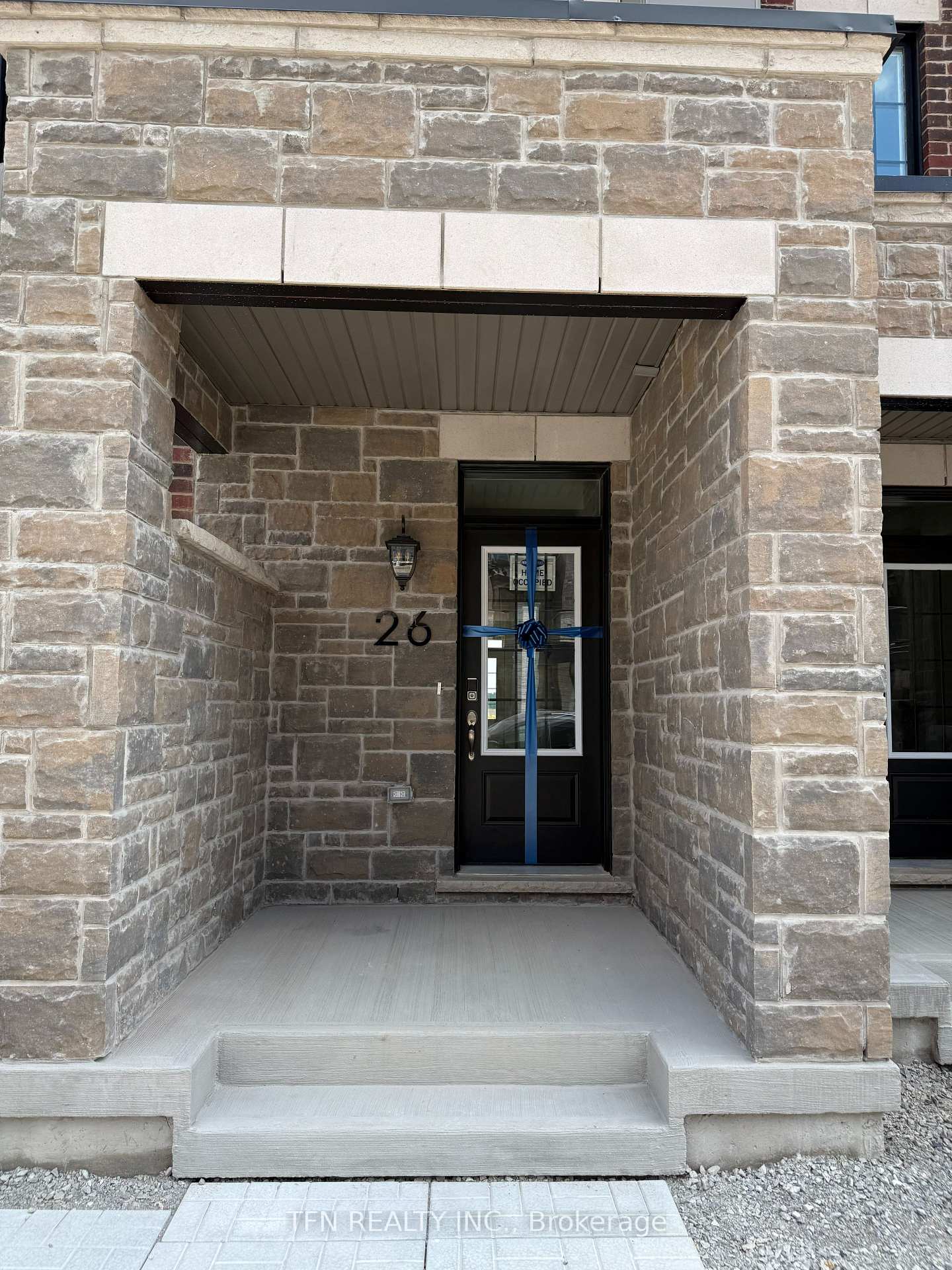 26 Pearen Lane N