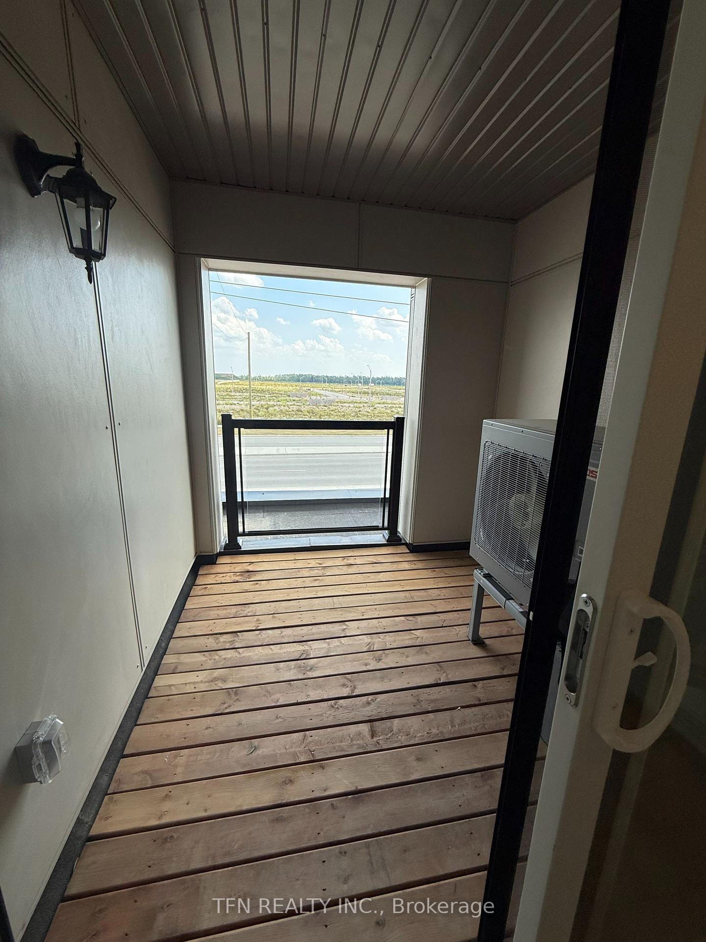 26 Pearen Lane N