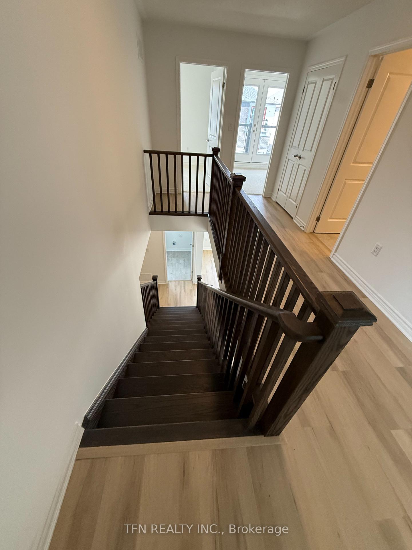 26 Pearen Lane N