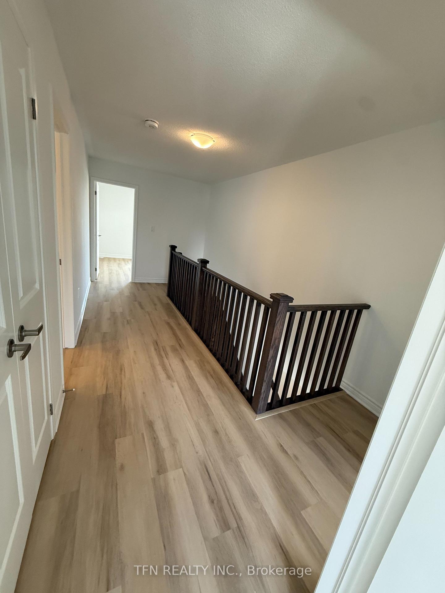 26 Pearen Lane N