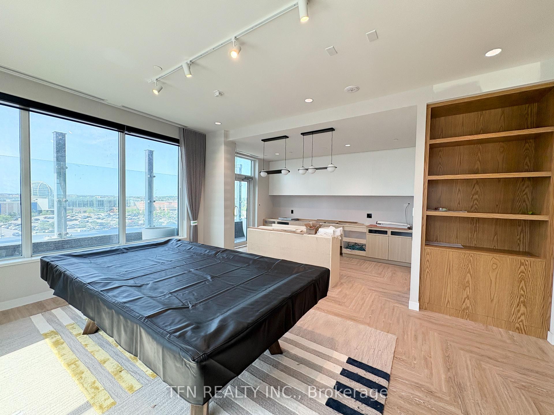 2495 Eglinton Avenue W 1703