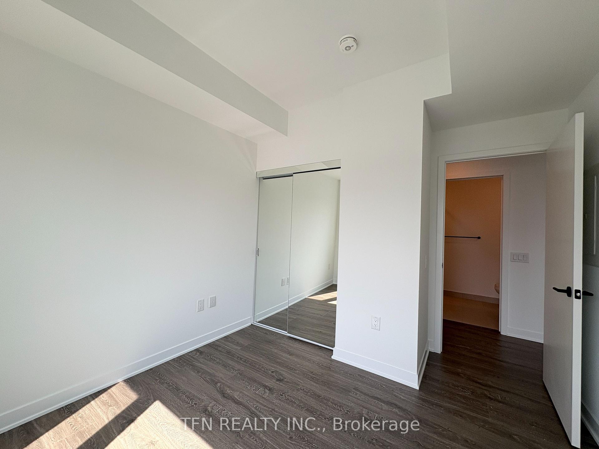 2495 Eglinton Avenue W 1703