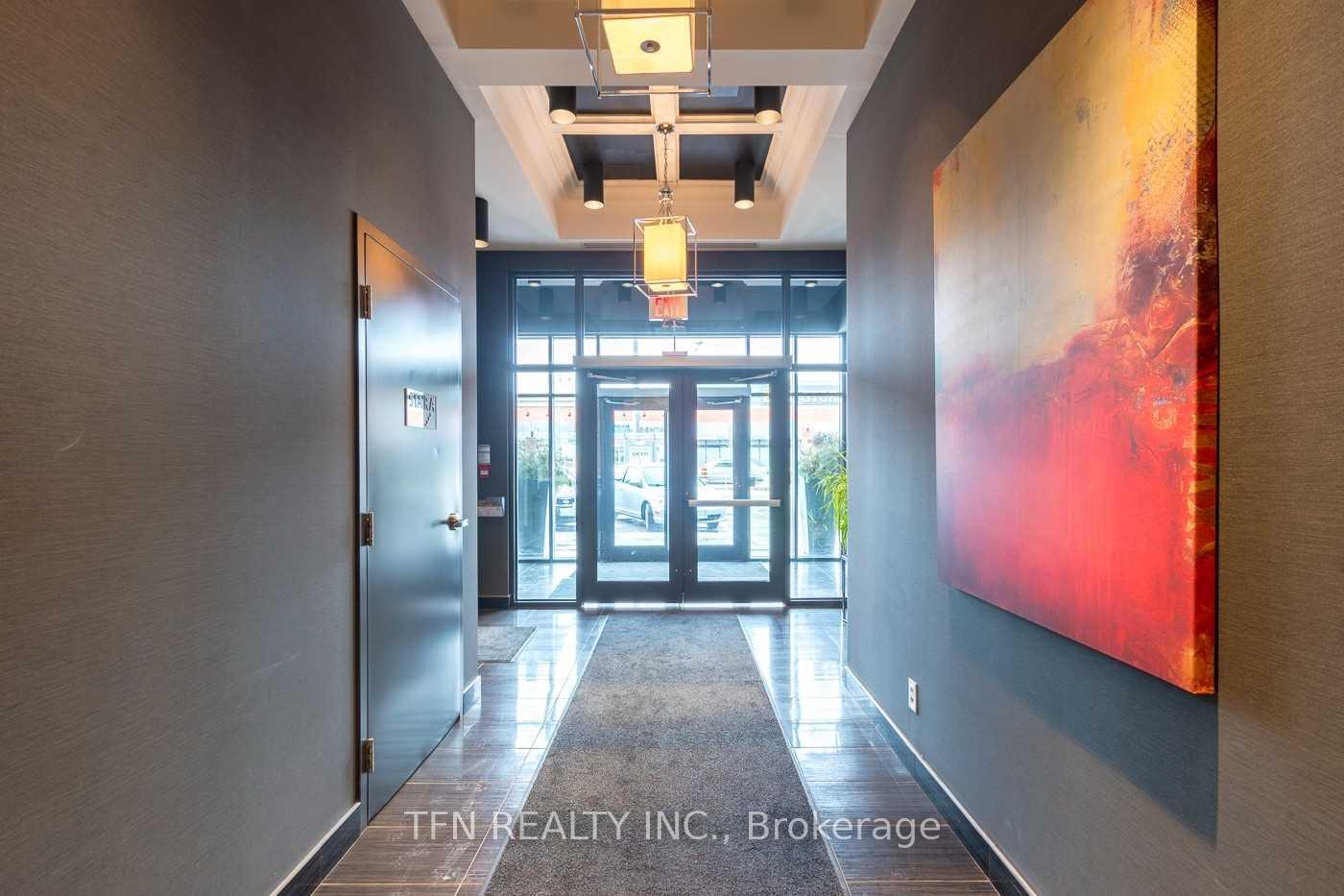 3563 Lake Shore Boulevard W 411