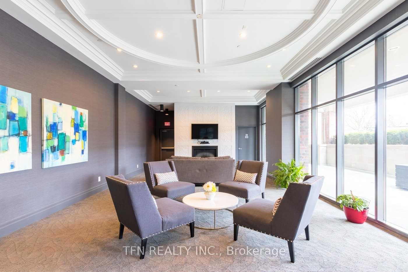 3563 Lake Shore Boulevard W 411