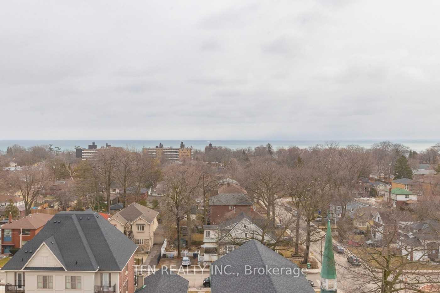 3563 Lake Shore Boulevard W 411