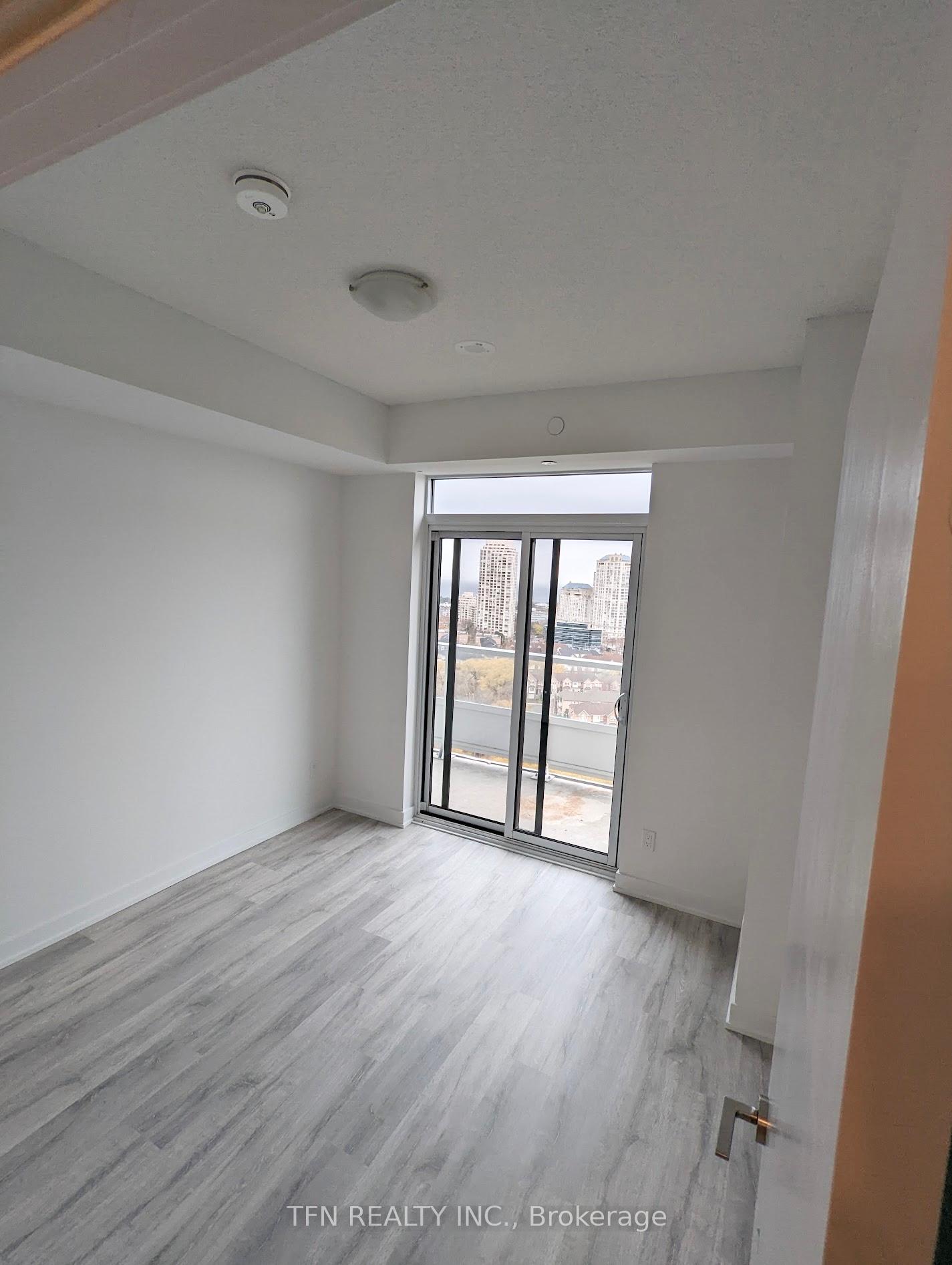 251 Manitoba Street 1807