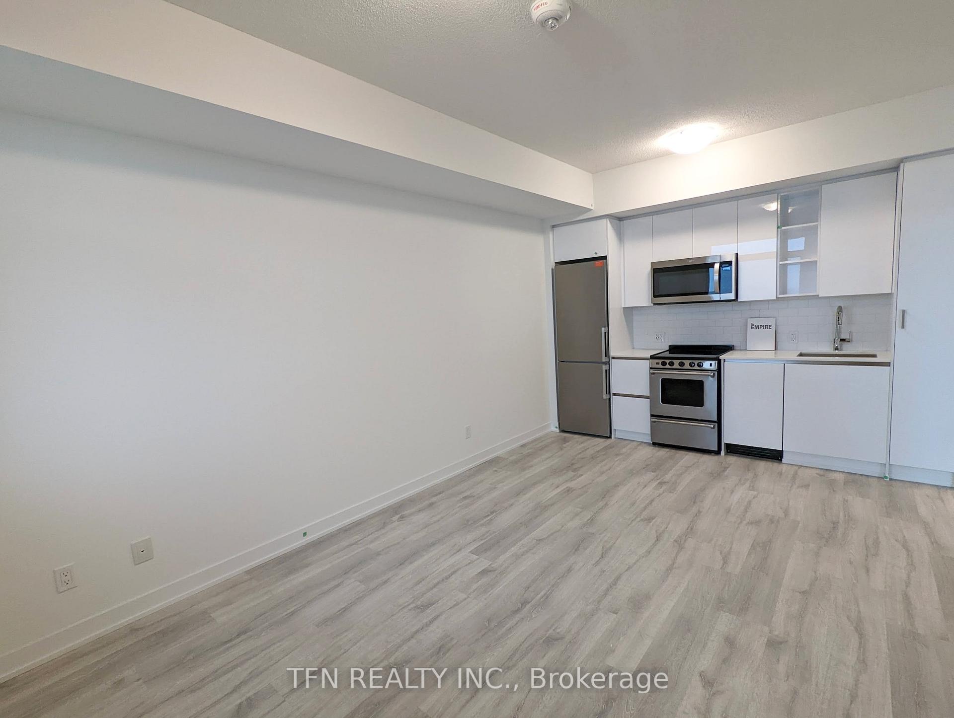 251 Manitoba Street 1807