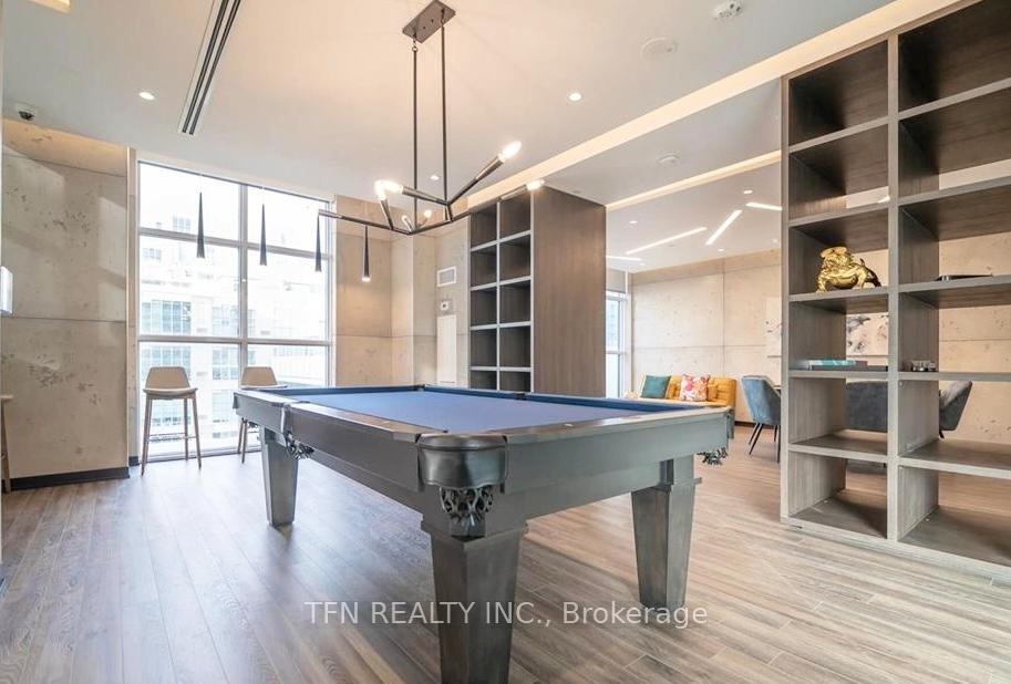 251 Manitoba Street 1807