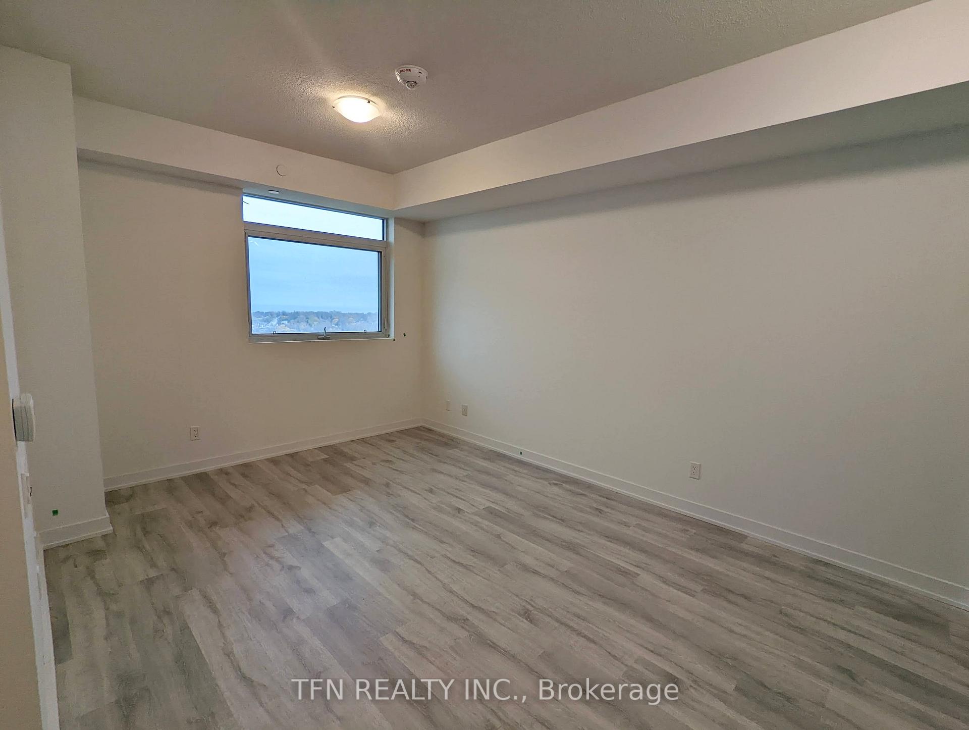 251 Manitoba Street 1807