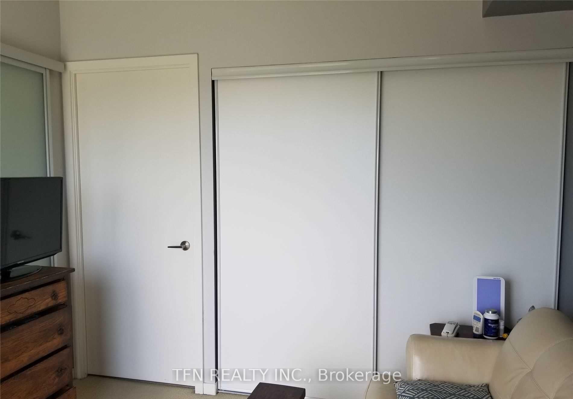 105 The Queensway Avenue 1005