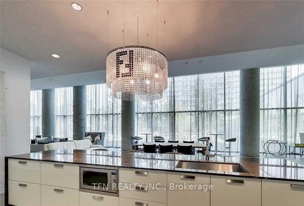 105 The Queensway Avenue 1005