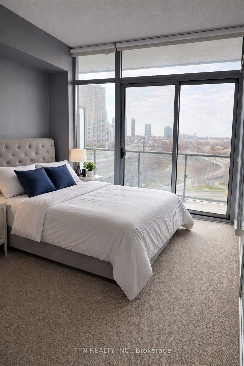 105 The Queensway Avenue 1005