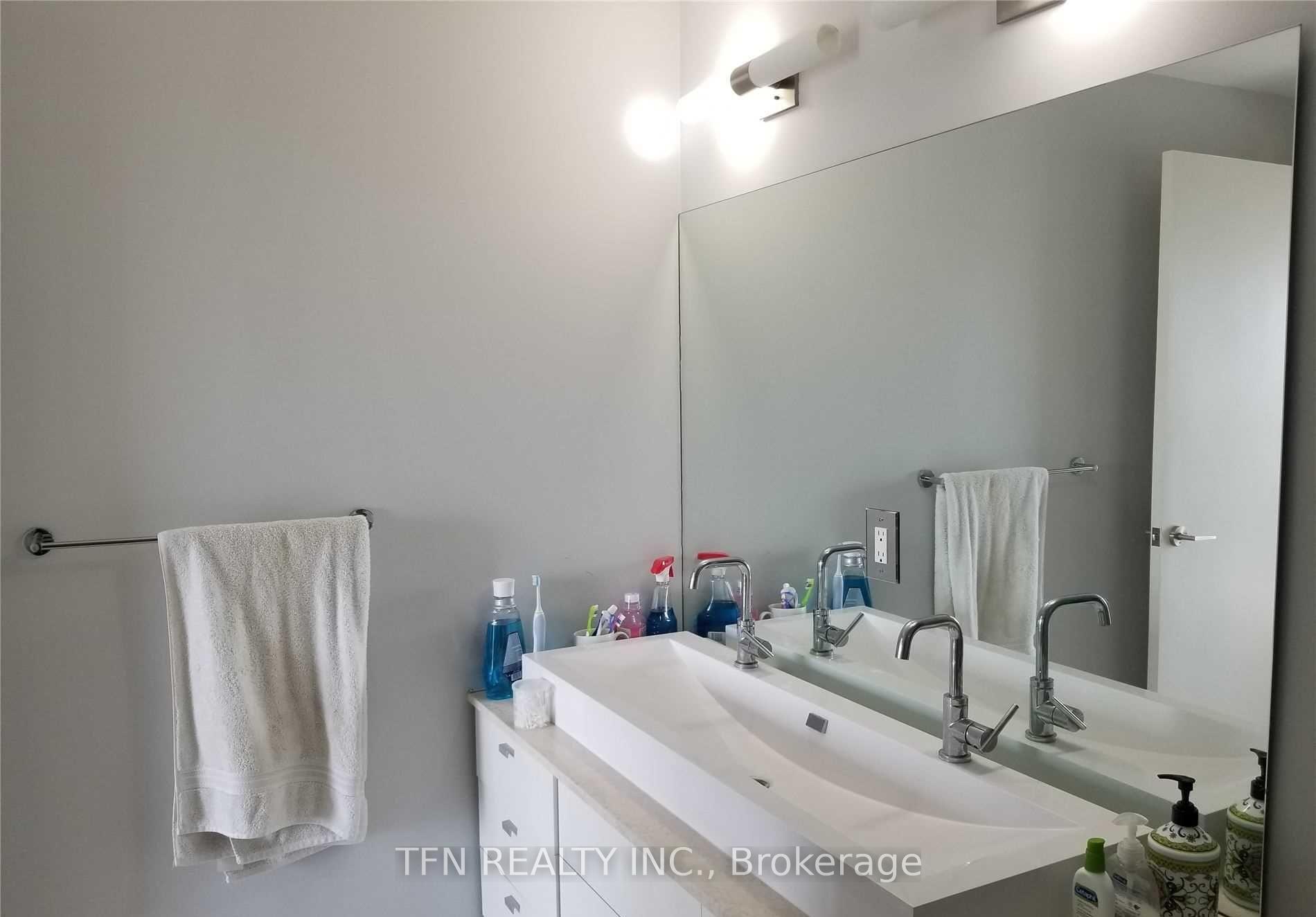 105 The Queensway Avenue 1005