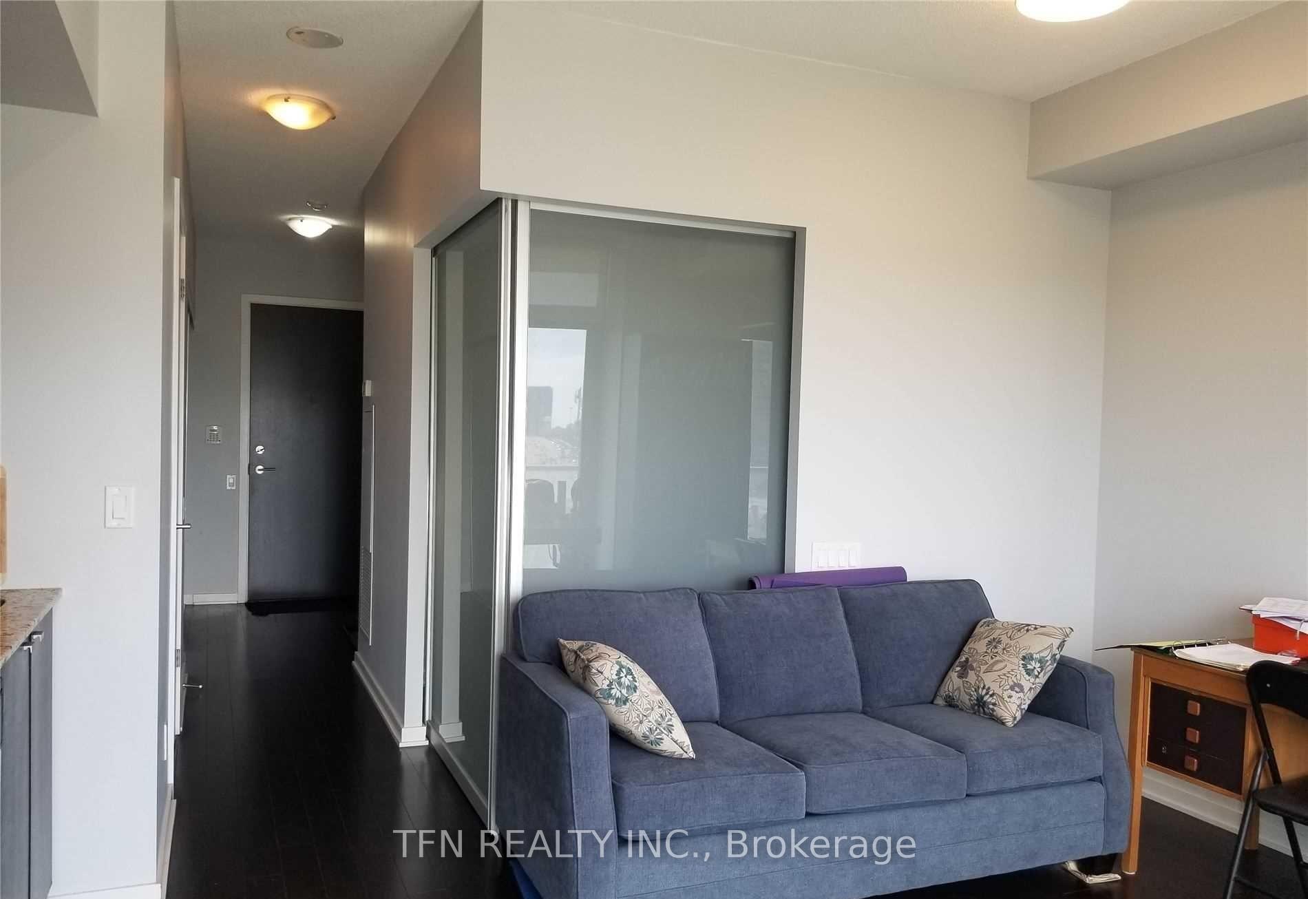 105 The Queensway Avenue 1005