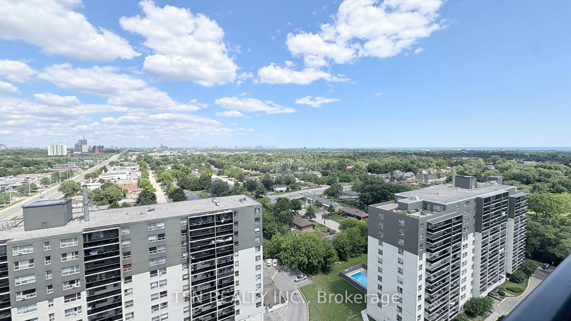 86 Dundas Street E 1611