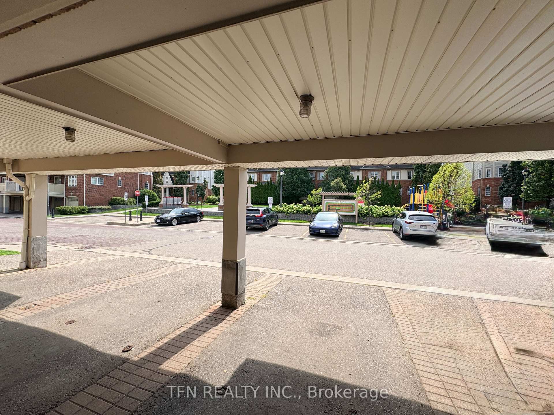 588 Shoreline Drive 3