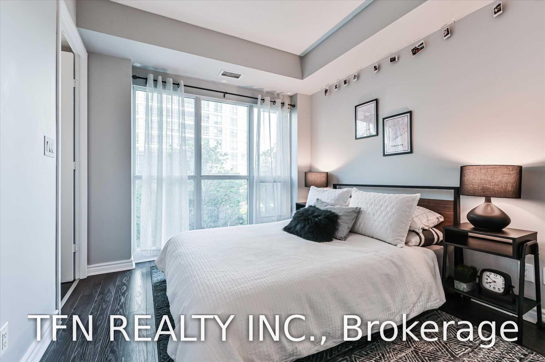 165 Legion Road N 532, Toronto Unit: 532
