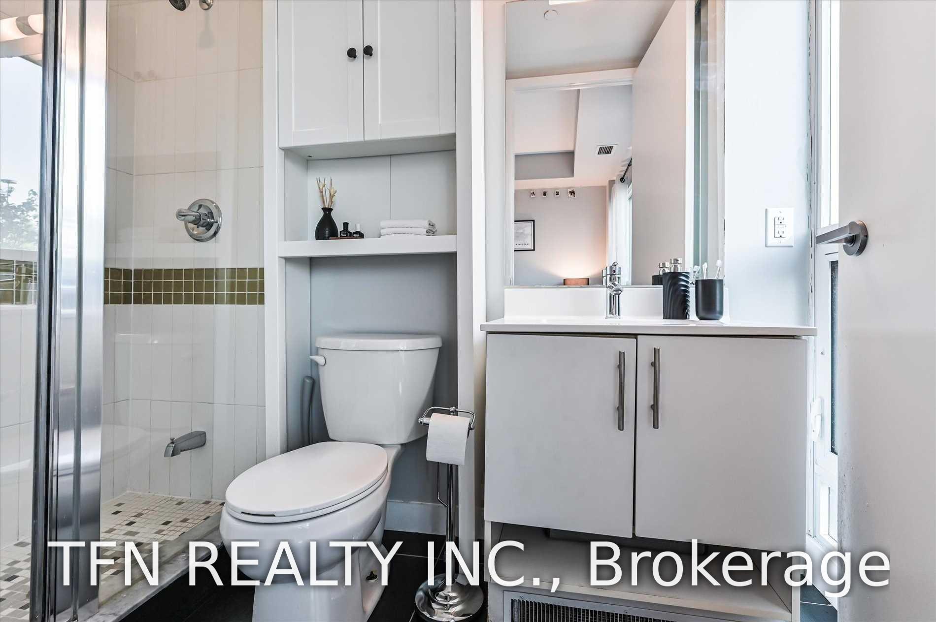 165 Legion Road N 532, Toronto Unit: 532