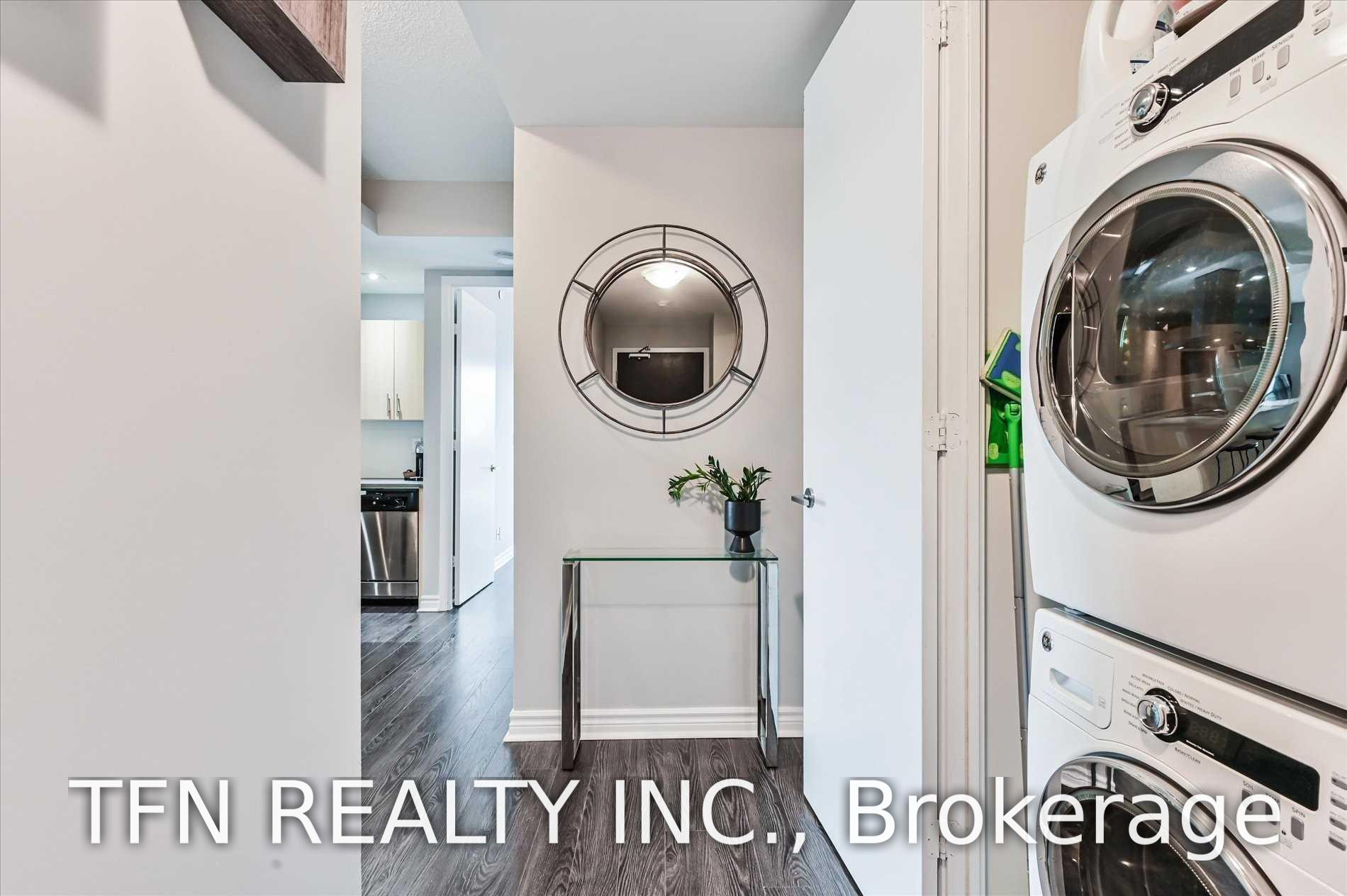 165 Legion Road N 532, Toronto Unit: 532