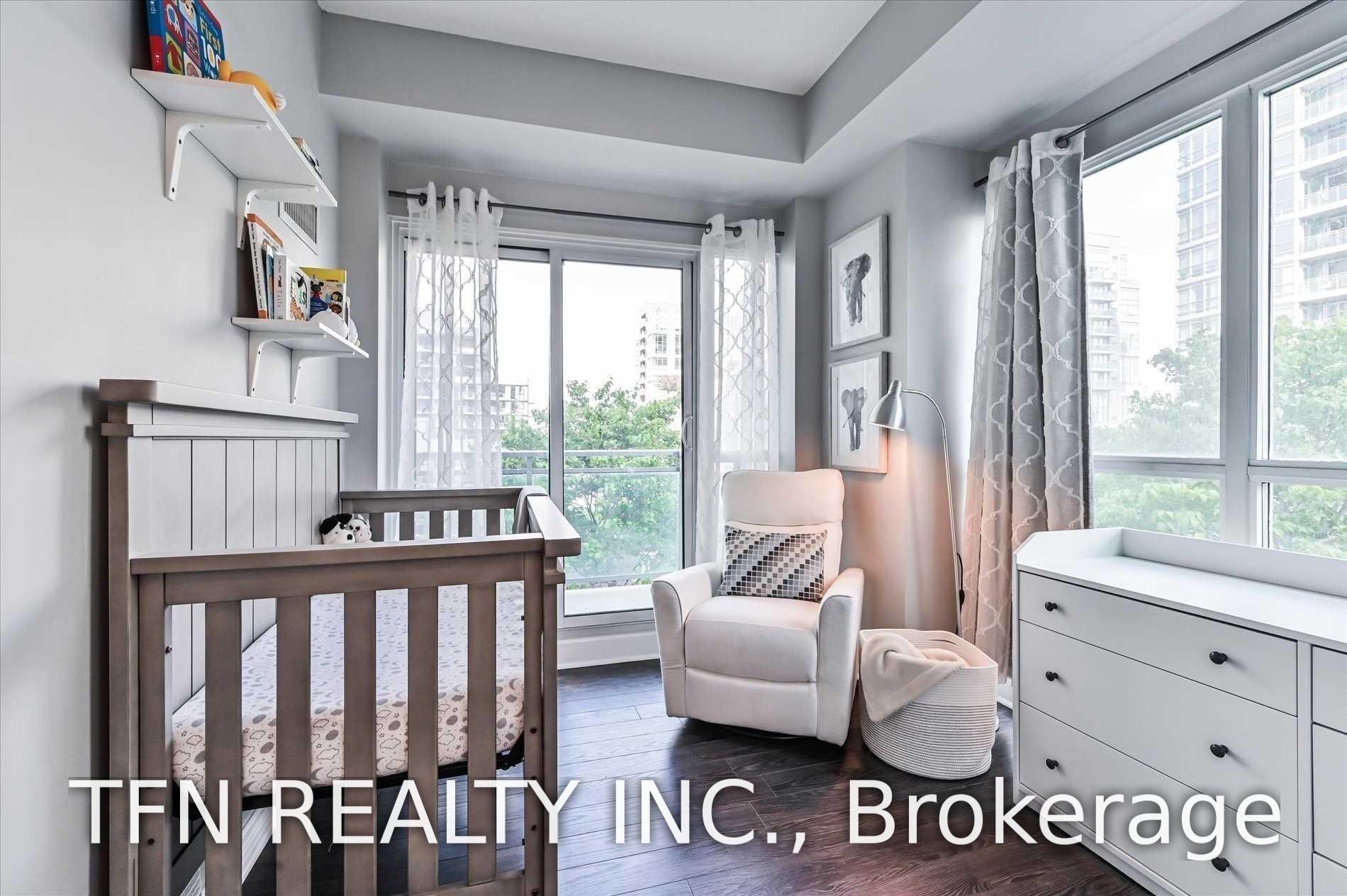 165 Legion Road N 532, Toronto Unit: 532