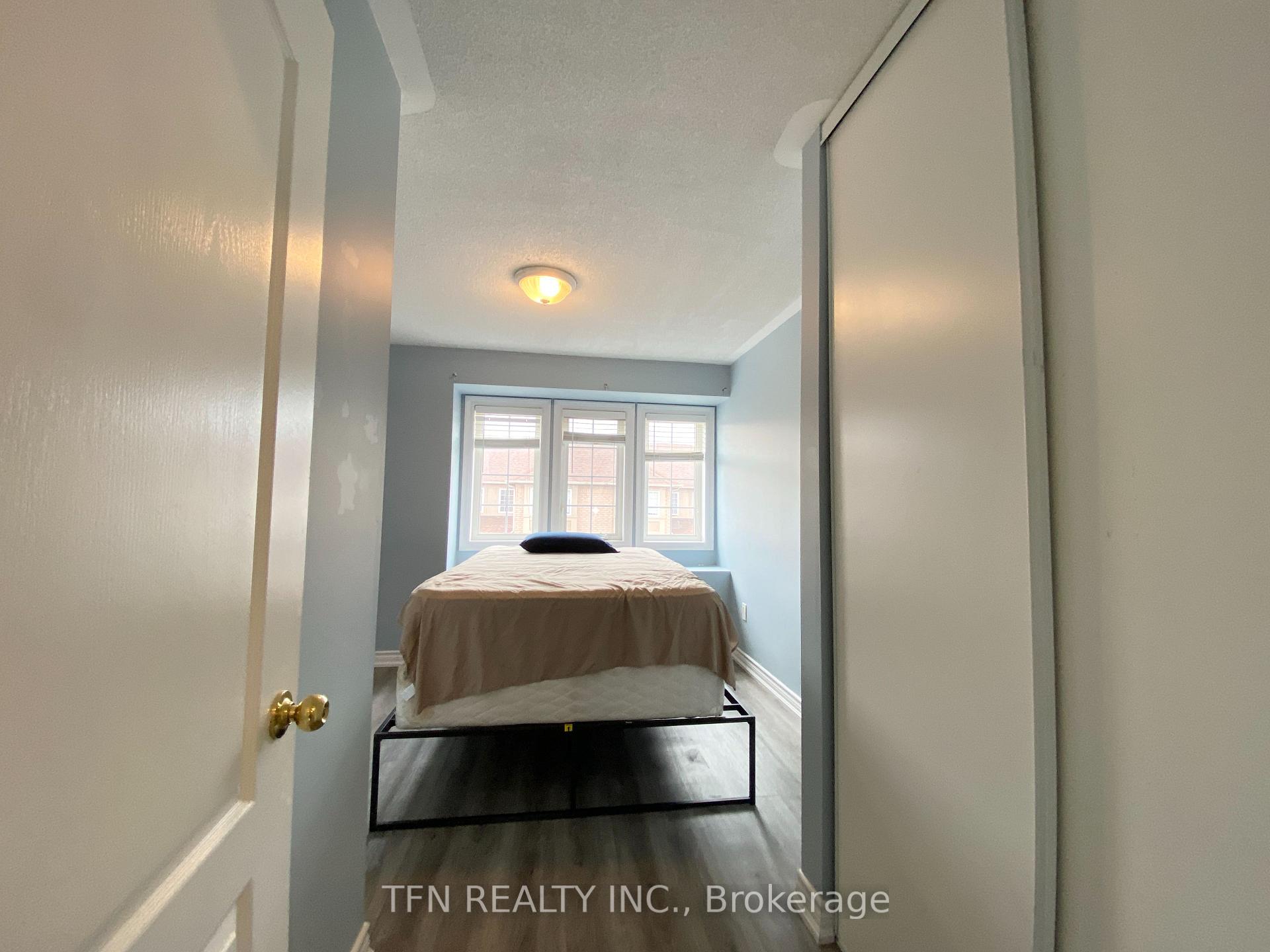 3020 Cedarglen Gate 42