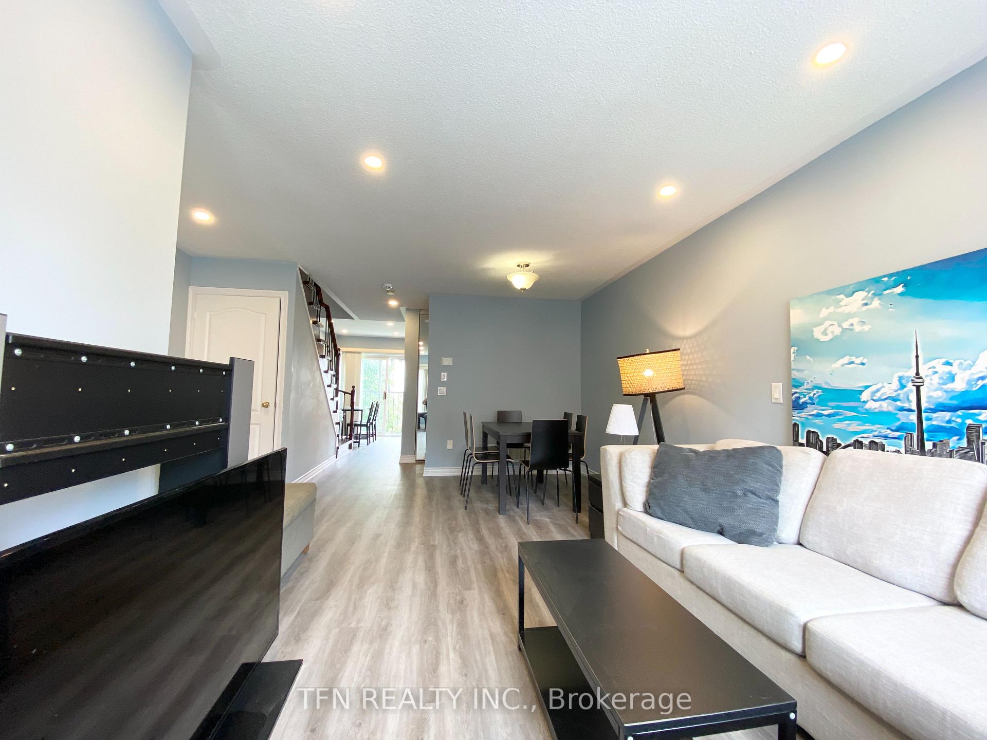 3020 Cedarglen Gate 42