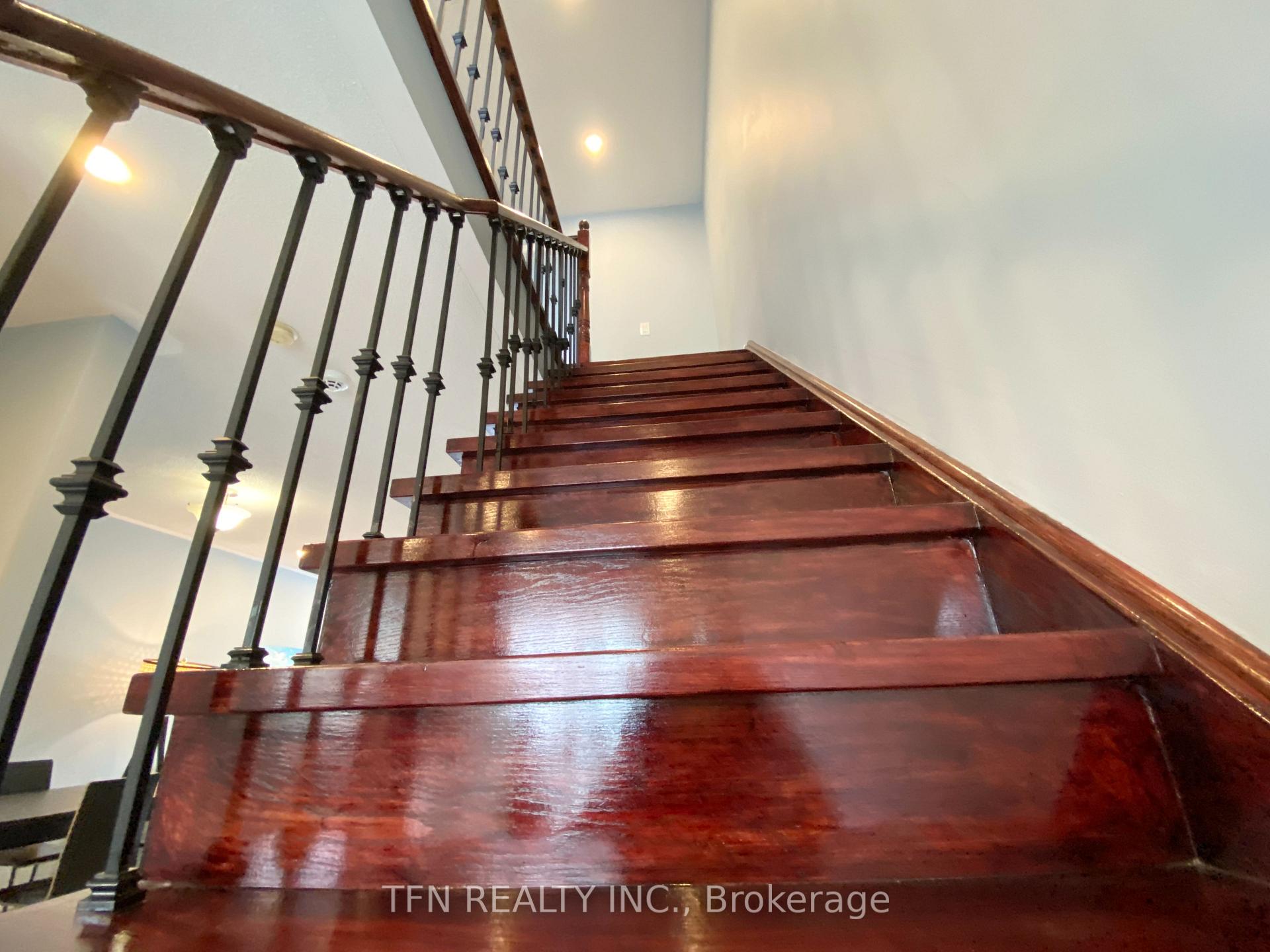 3020 Cedarglen Gate 42
