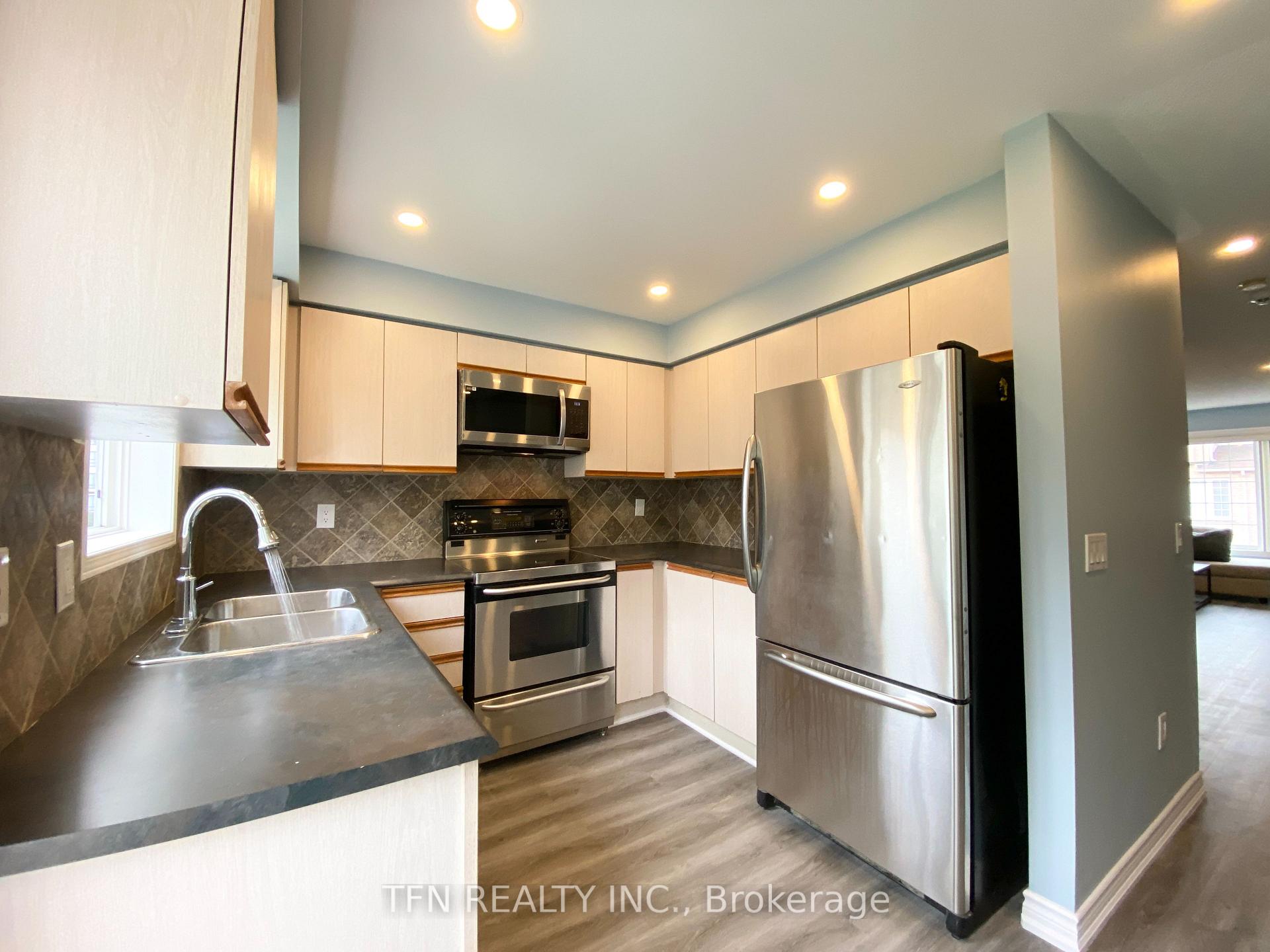3020 Cedarglen Gate 42