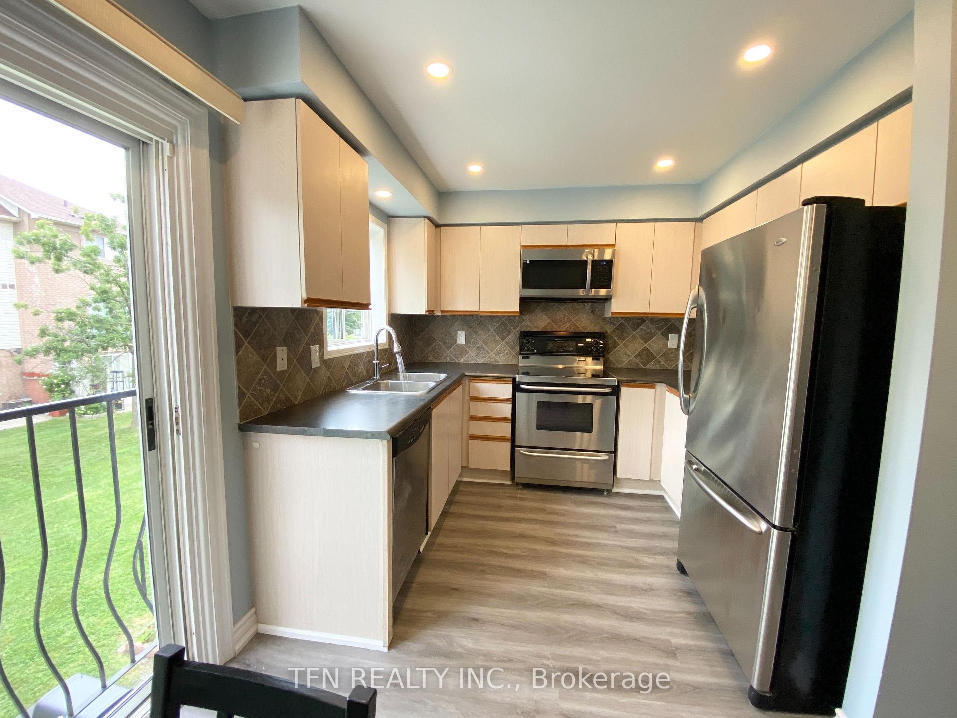 3020 Cedarglen Gate 42