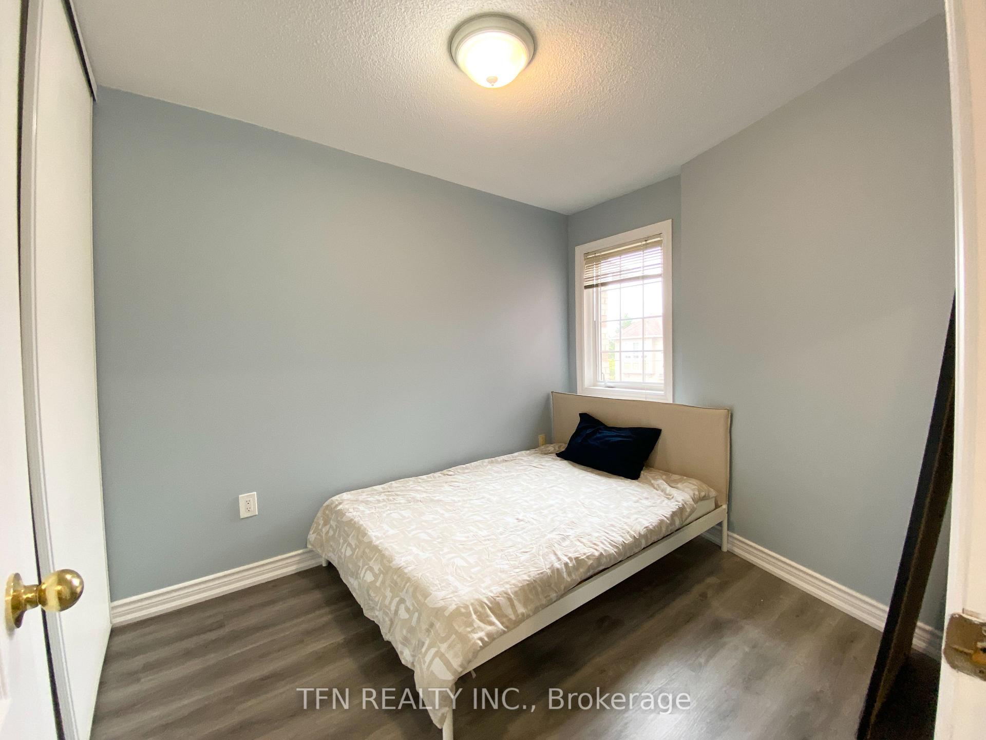 3020 Cedarglen Gate 42