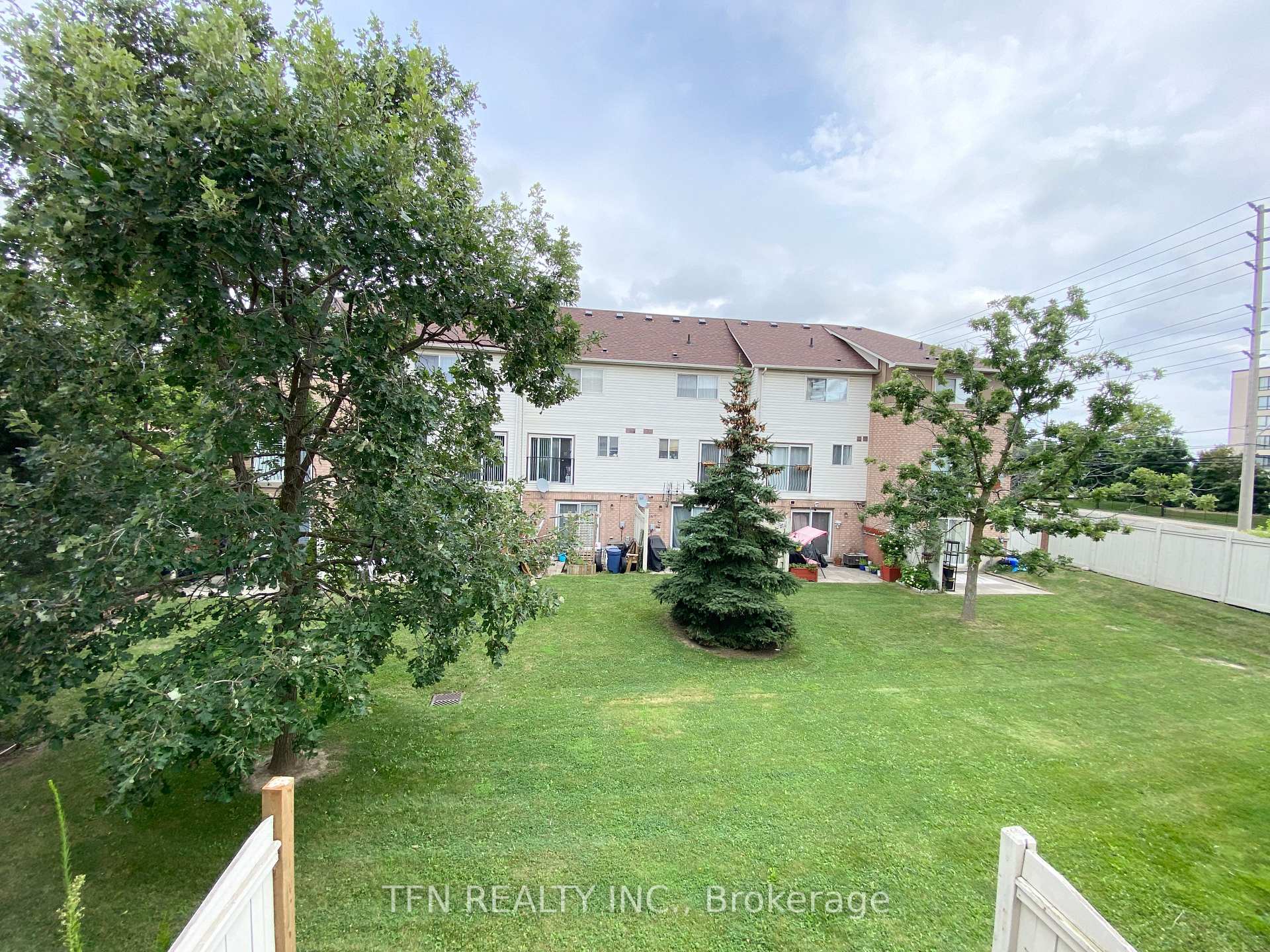 3020 Cedarglen Gate 42