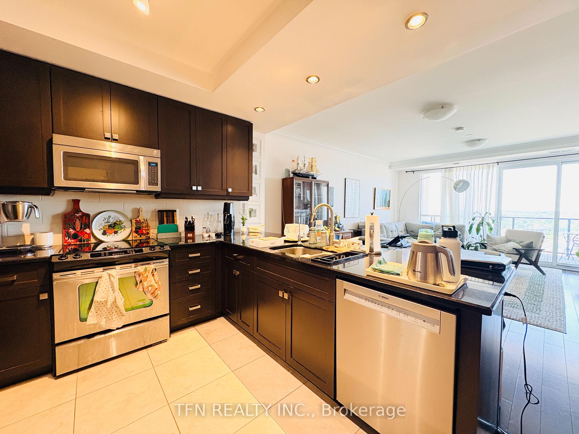 160 MACDONELL Street 1508