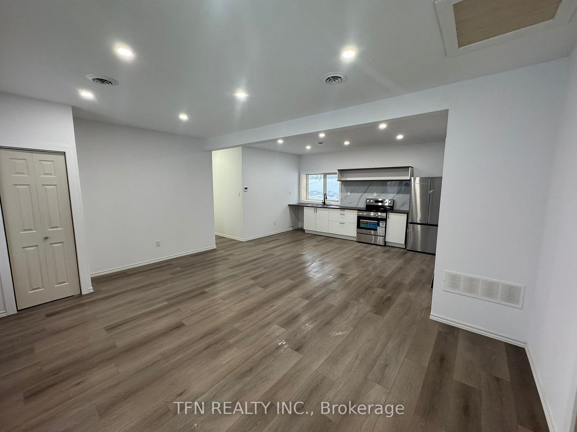 385 Gables Road