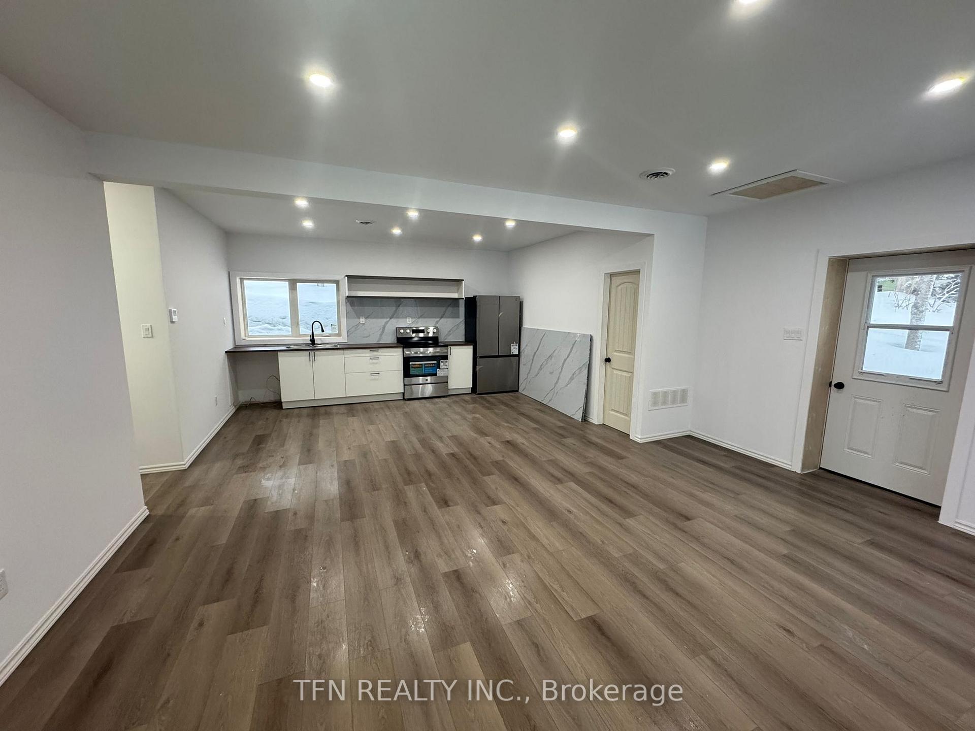 385 Gables Road