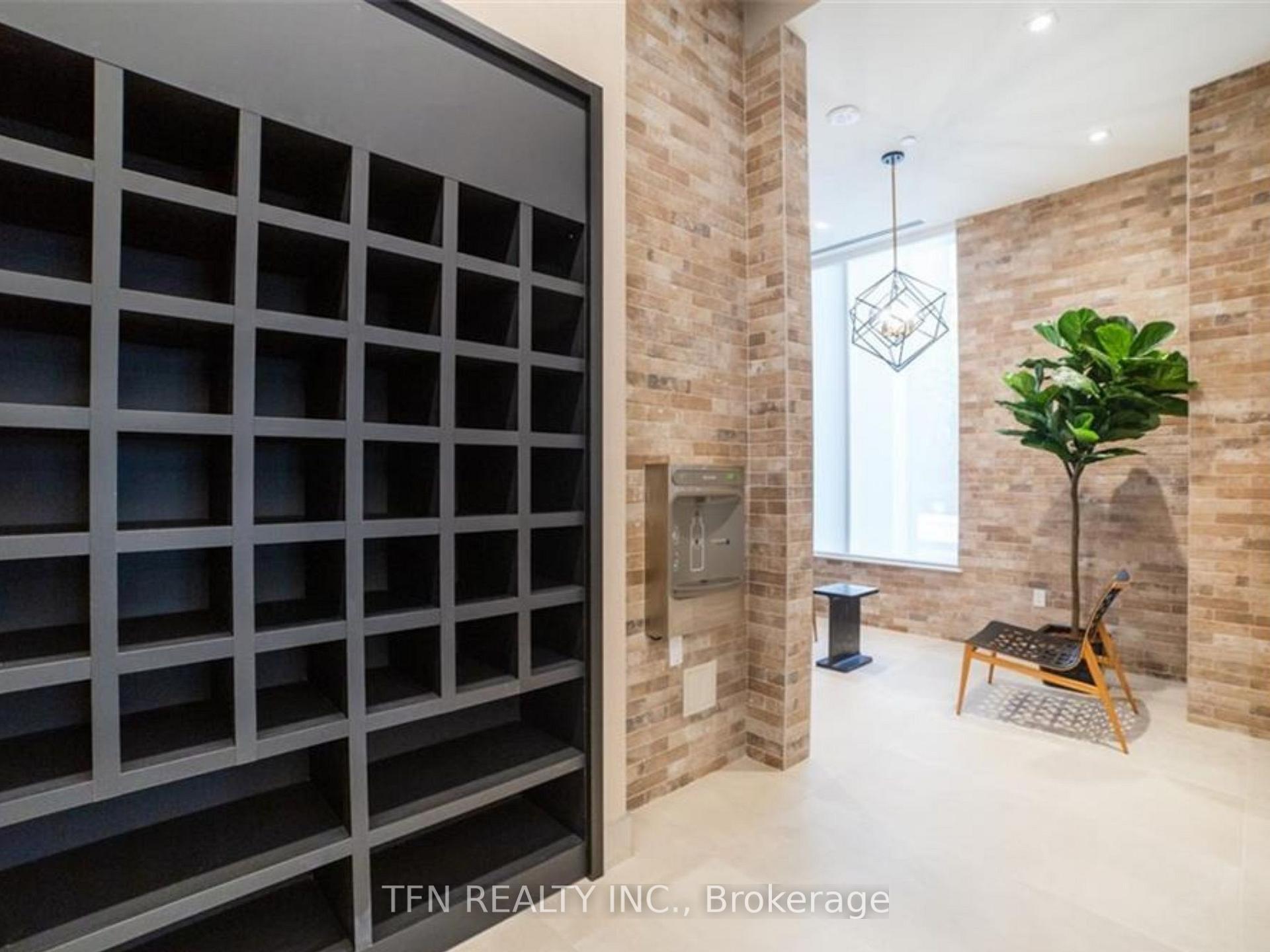212 King William Street 910