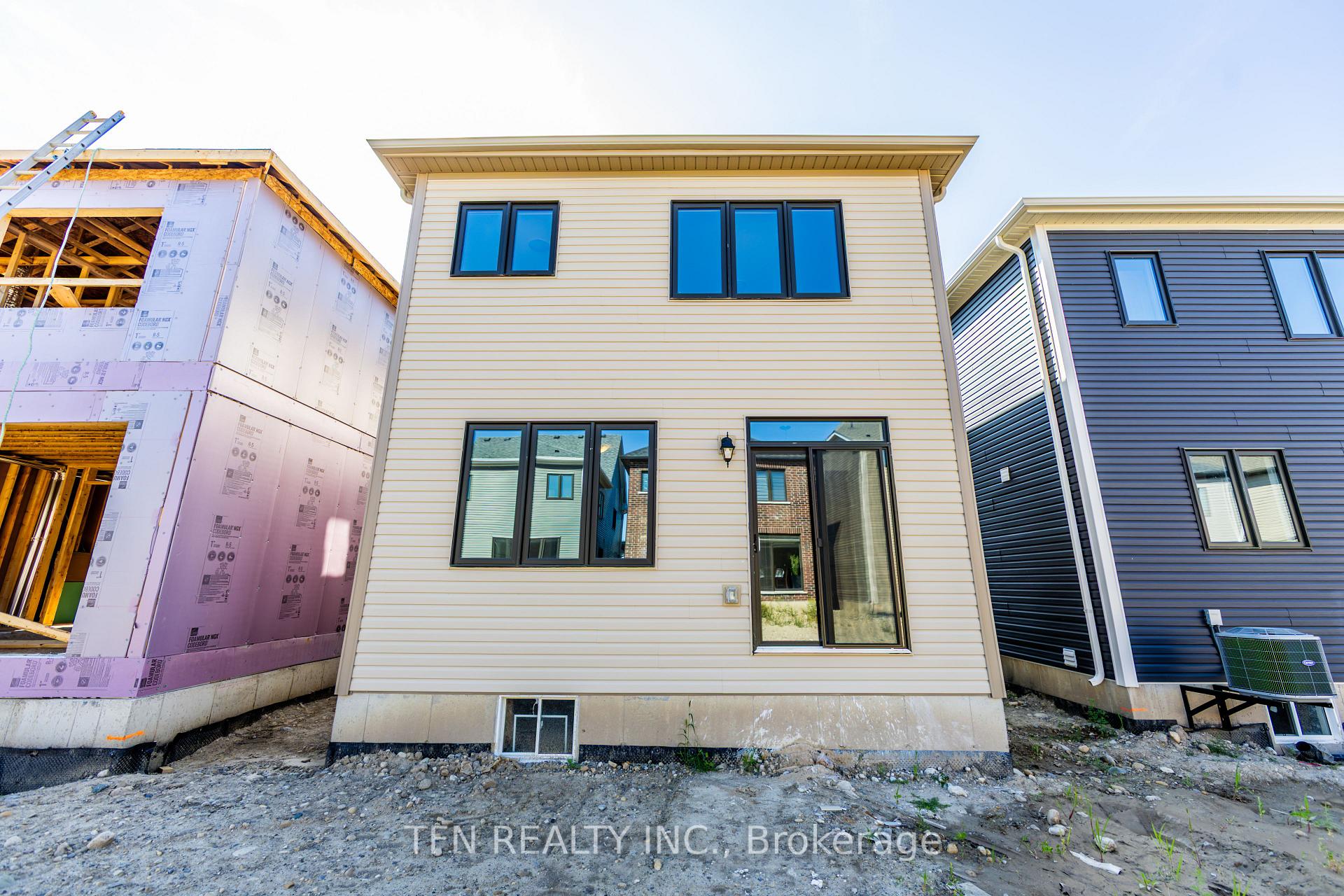 385 Starlight Avenue