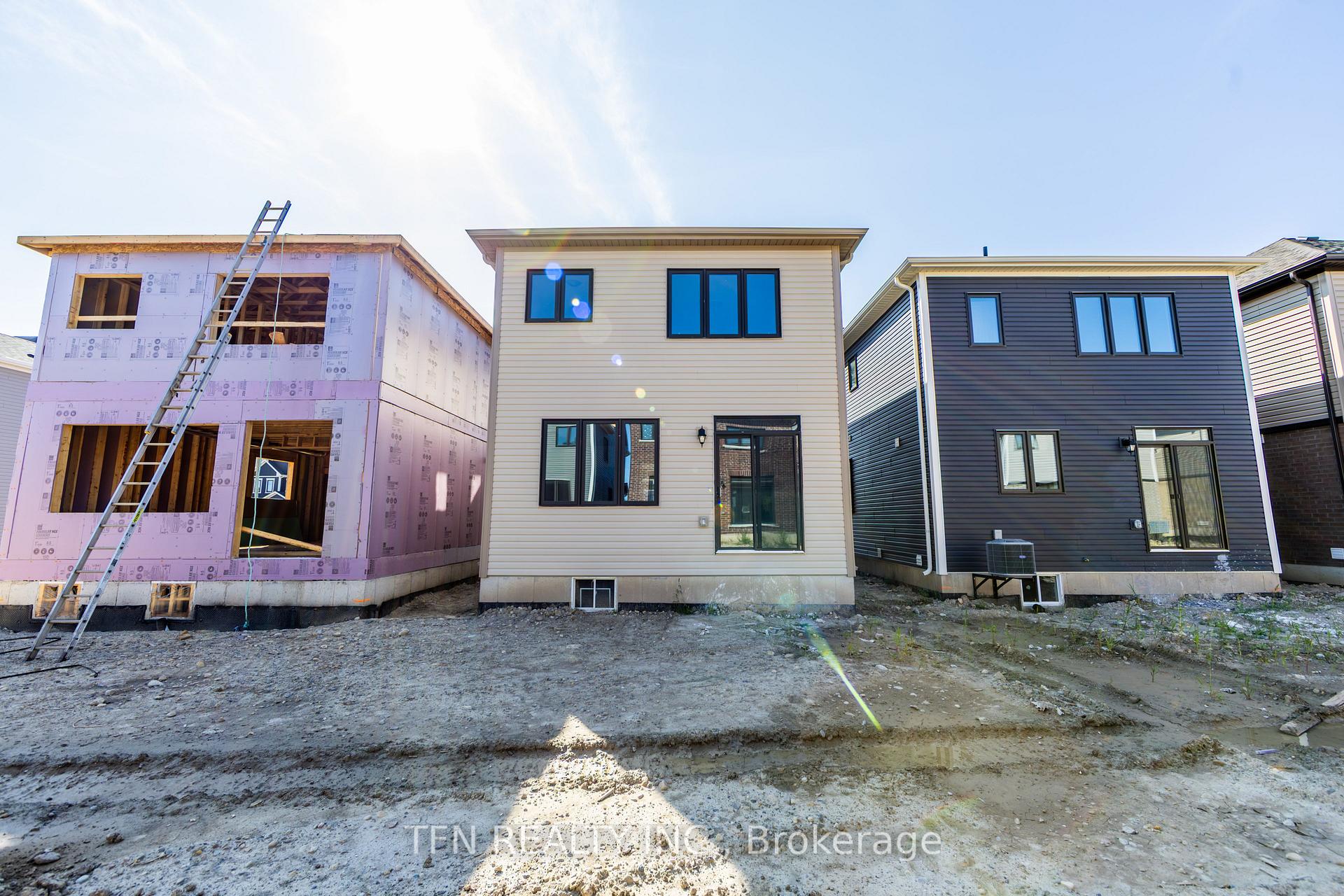 385 Starlight Avenue